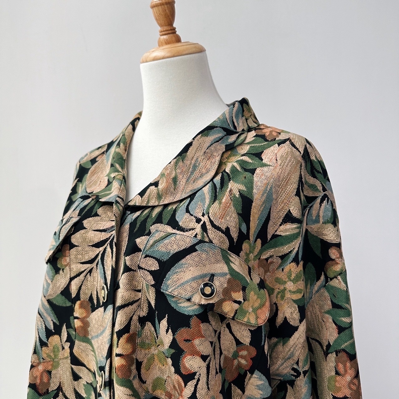 夜間低解析度植物圖案長袖上衣