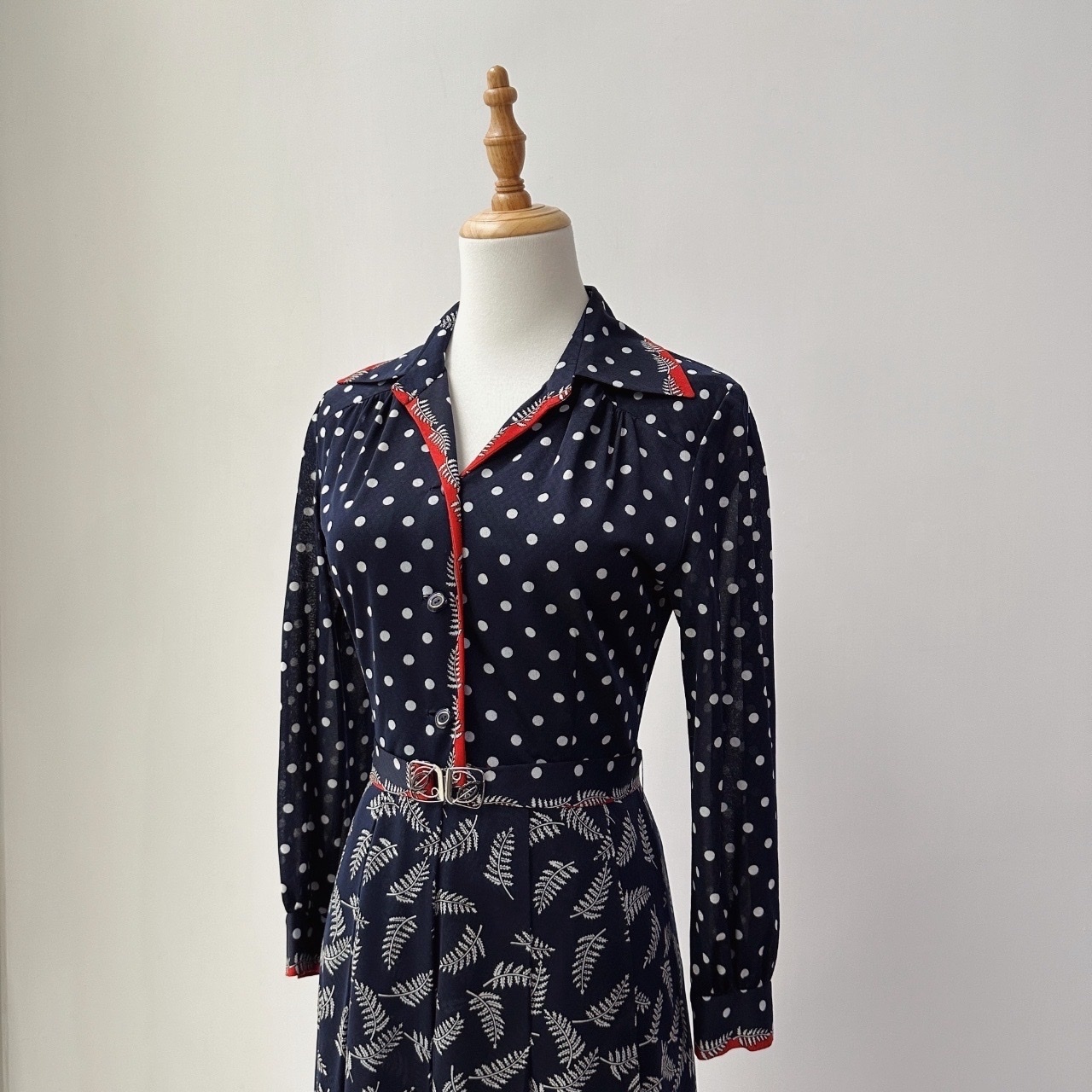 深藍波點葉子圖紋長袖連身裙