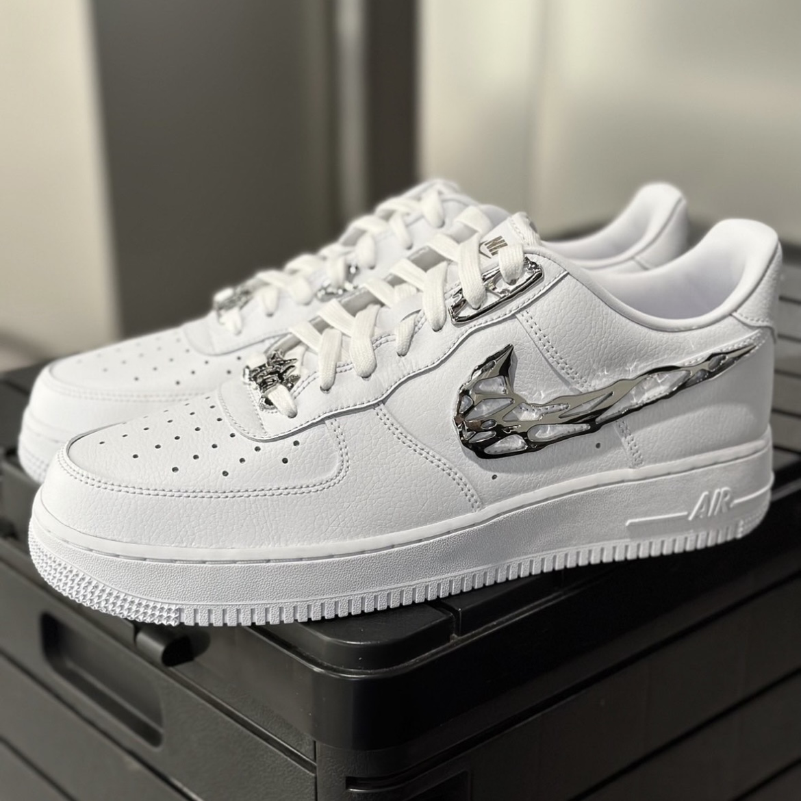 Nike Air Force 1 Low Molten Metal 液態銀鉤熔化銀休閒鞋FV3616-101