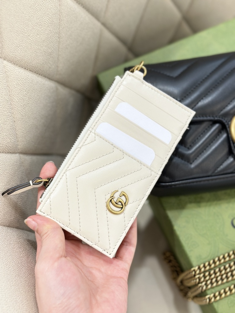 GUCCI GG Marmont Mini Bag with Cardholder