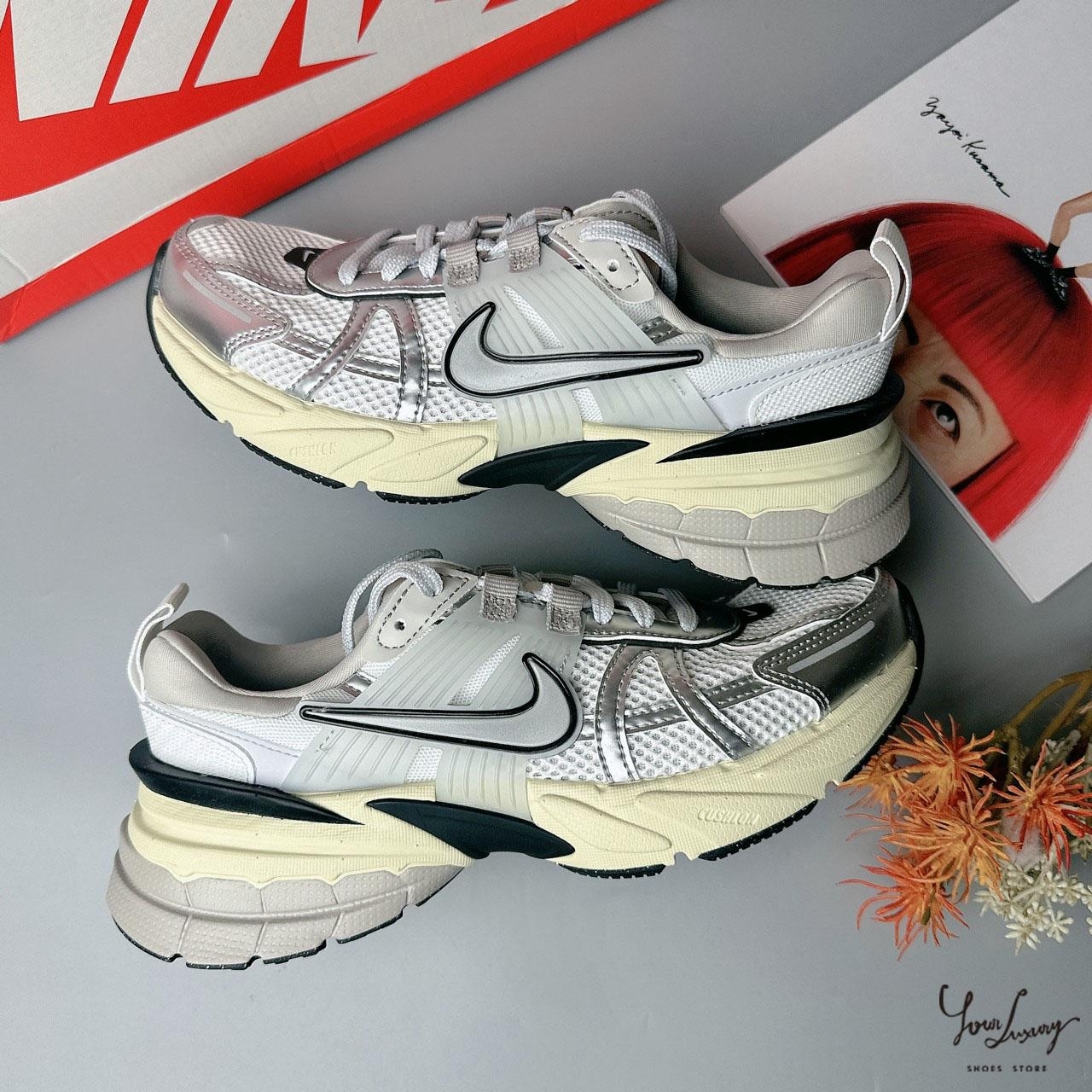 【Luxury】現貨+預購 女鞋 Nike V2K Run Summit White Metallic Silver 金屬銀 FD0736-100 RUNTEKK