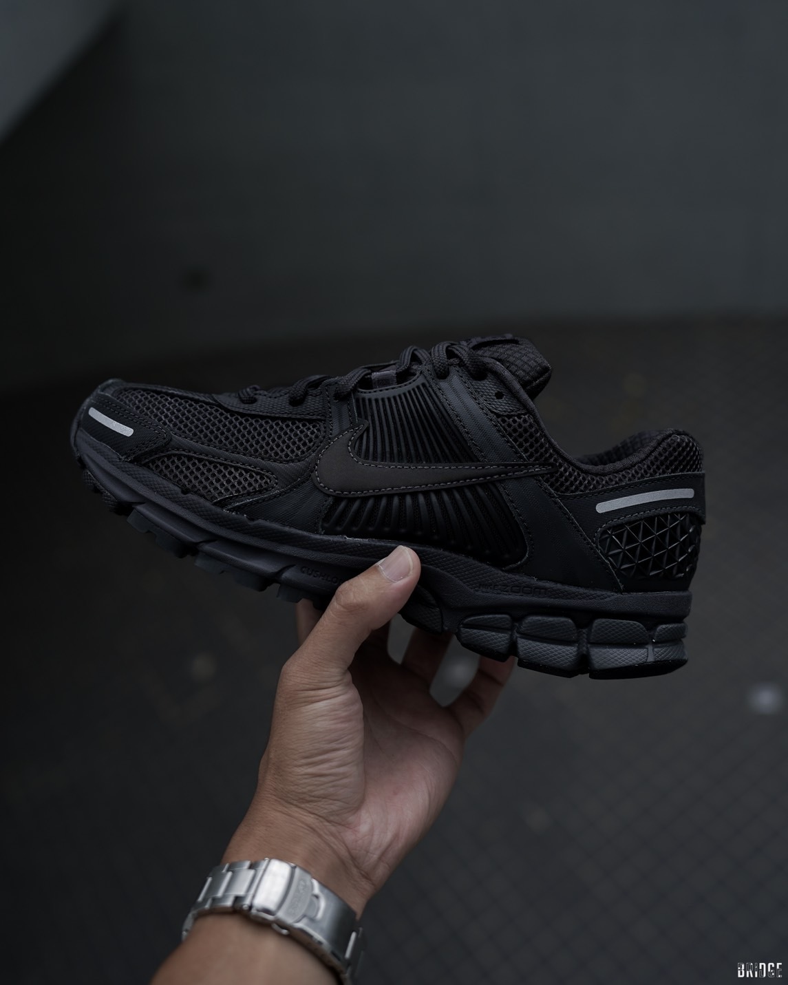 『 歷史新低 』NIKE VOMERO 5 純黑魂 頂級腳感