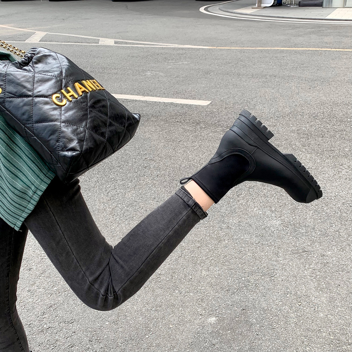 防水低筒 厚底雨靴(35-40)(黑/灰綠)