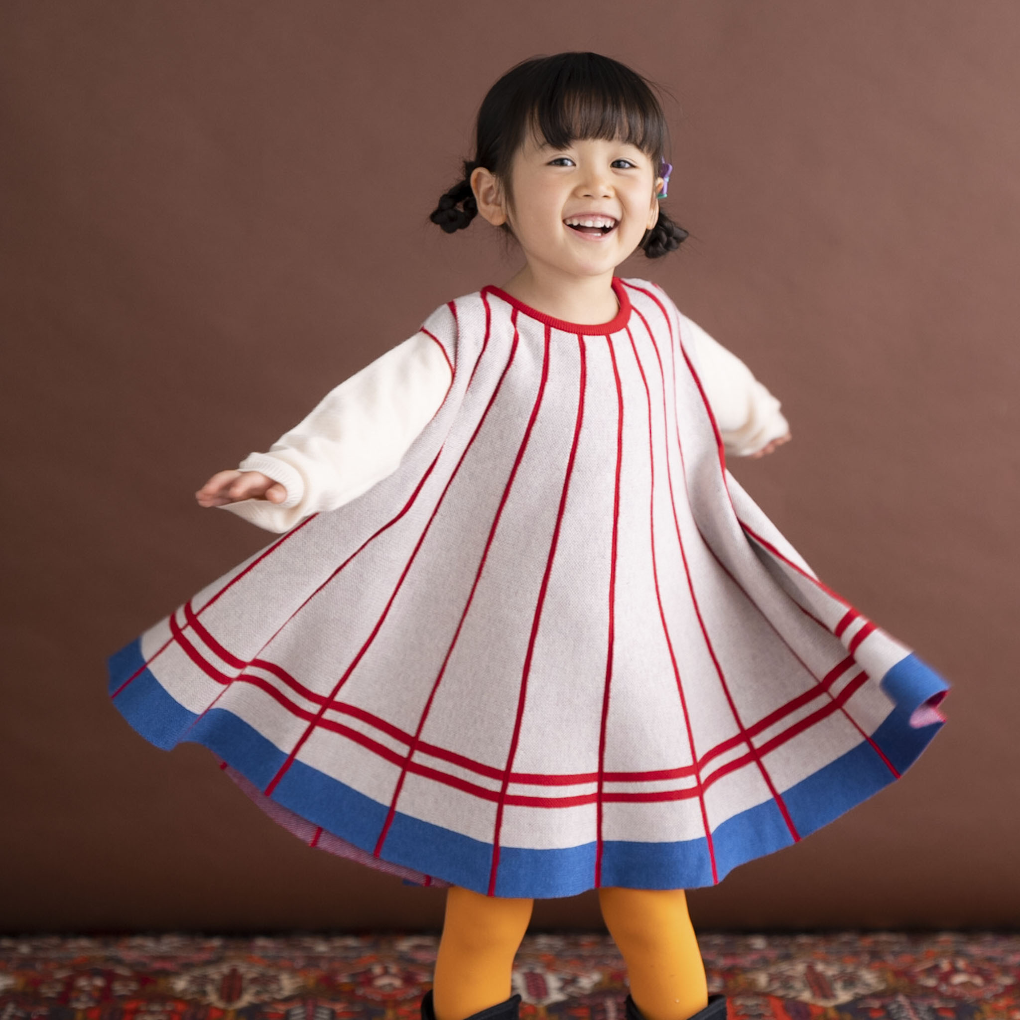 〖 Ami Amie 〗淺灰紅條紋羊毛傘狀洋裝