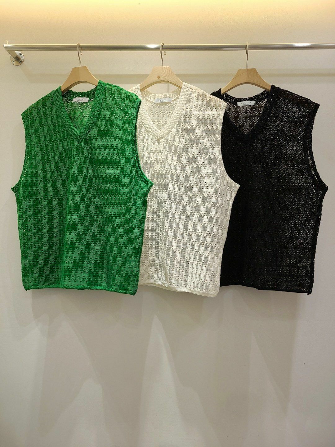 V領暗紋背心 GAMBLE-021V