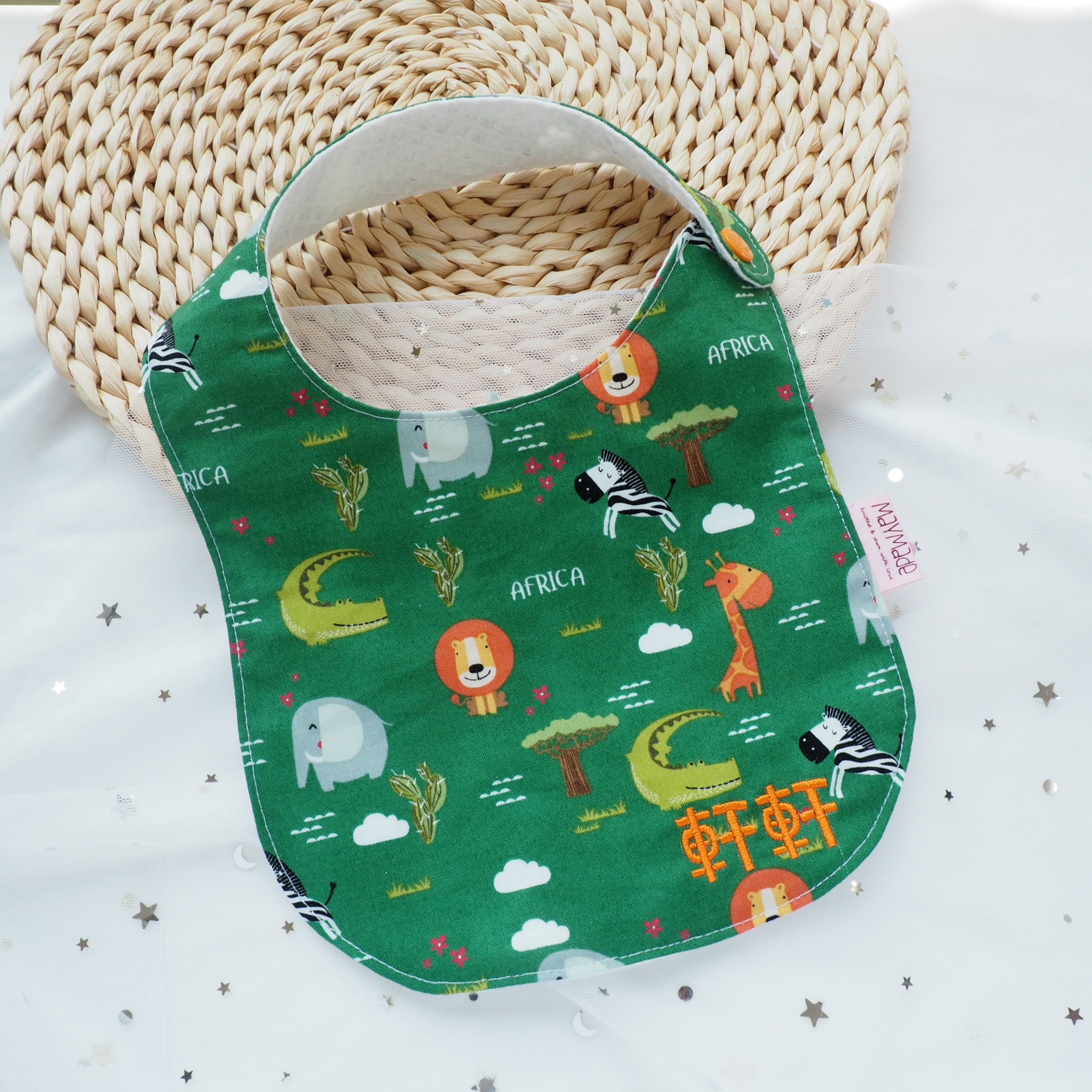 綠色原野森林動物圖案口水肩