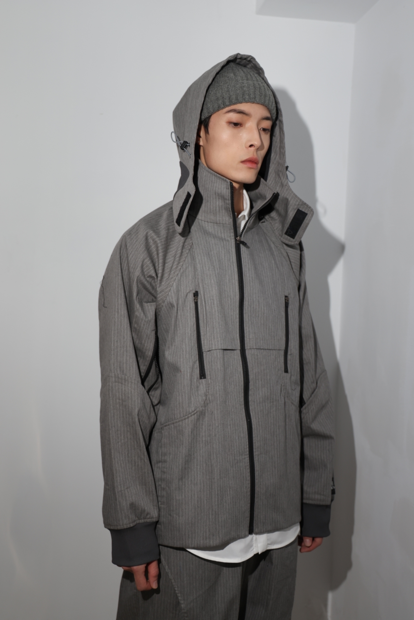 連帽功能夾克-灰條紋