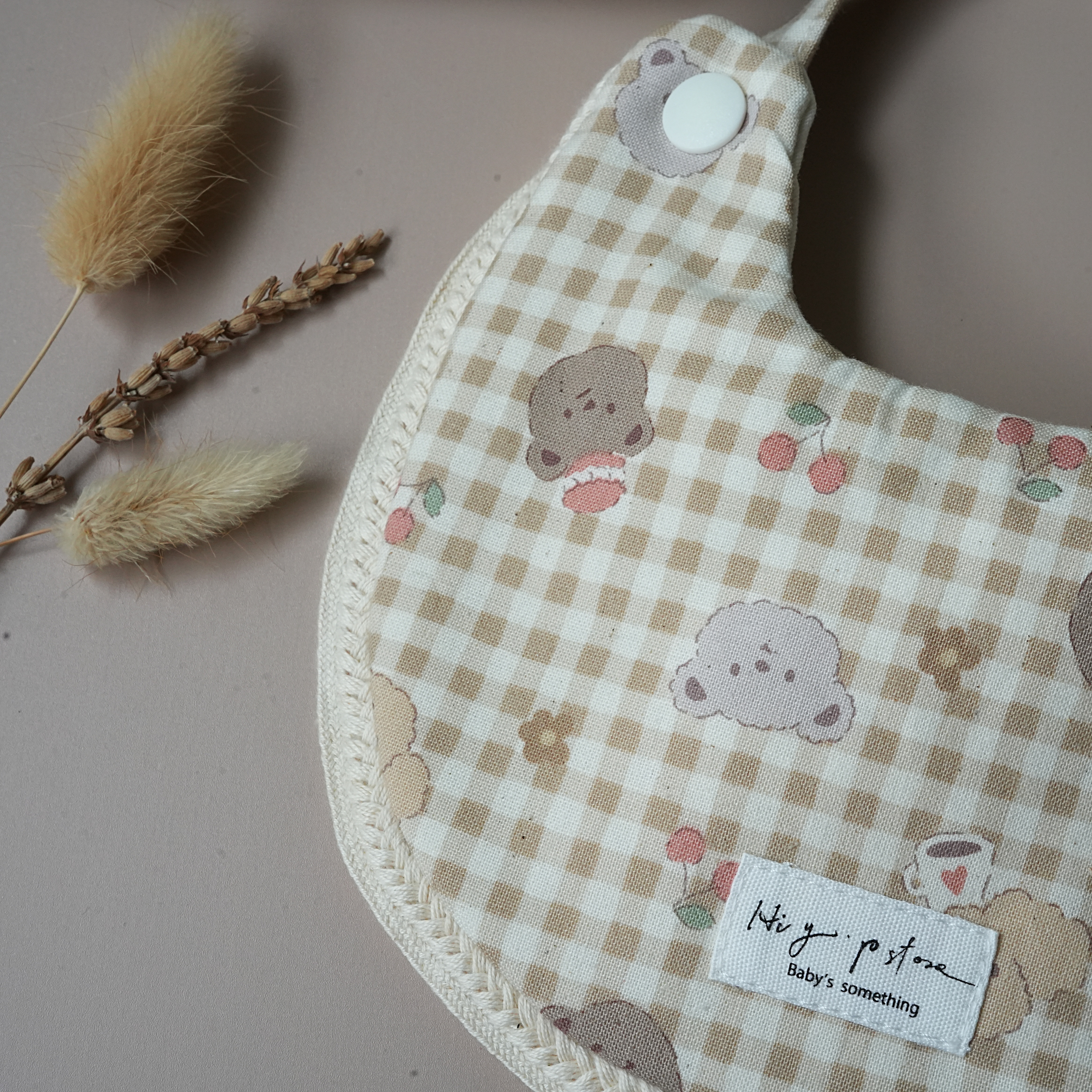 Hi Y.P store-手作圍兜-櫻桃小熊