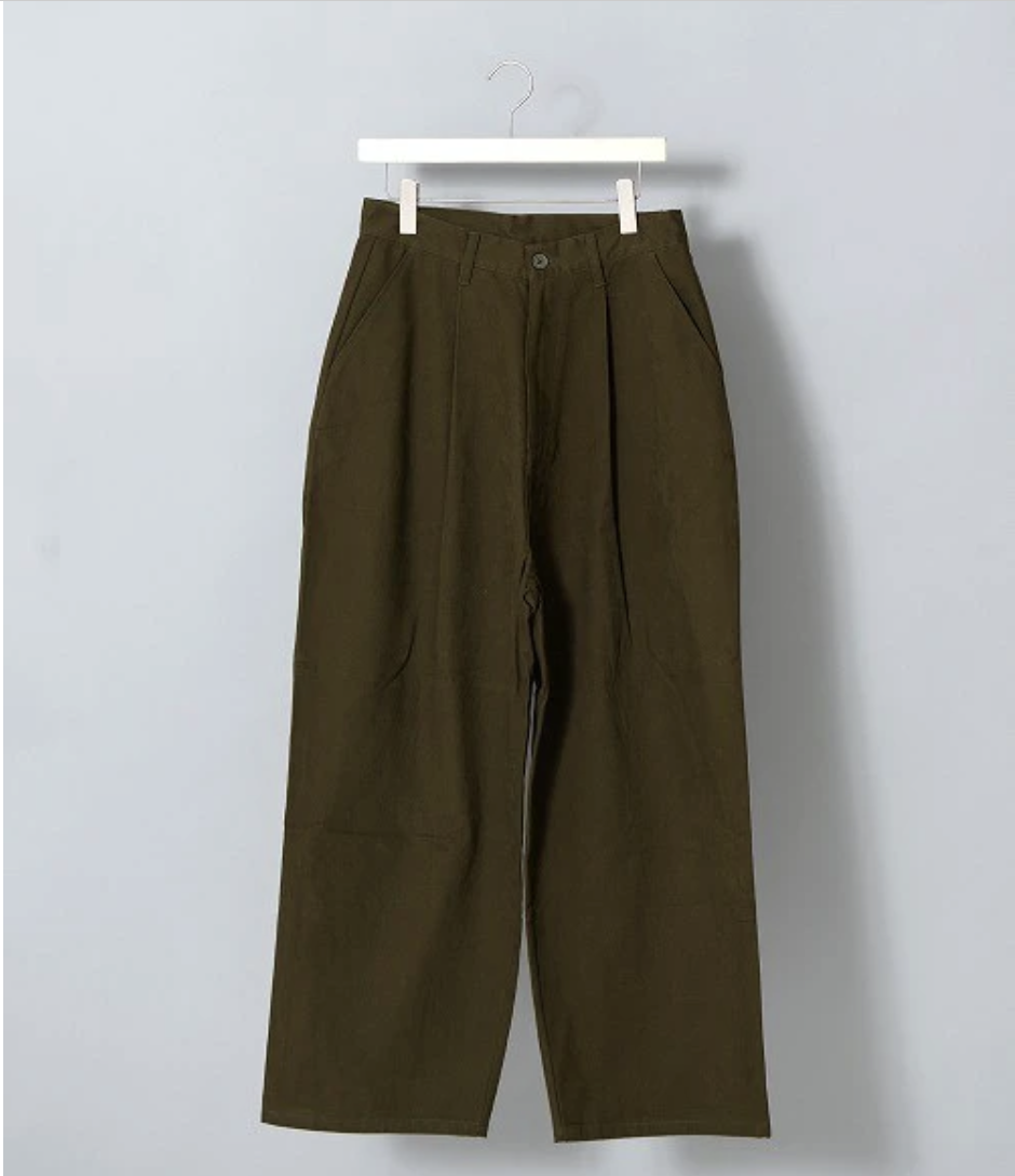 REVO // TOKYO// Tuck baggy silhouette pants