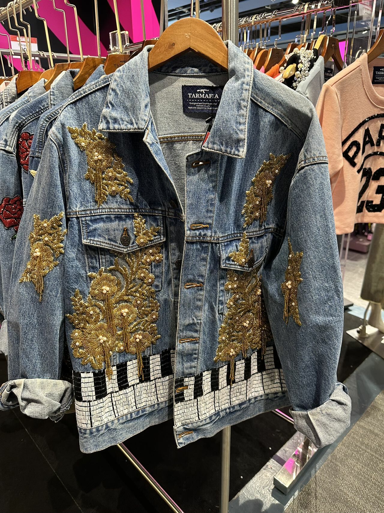 TARMAFIA 琴鍵款釘珠牛仔服 -M