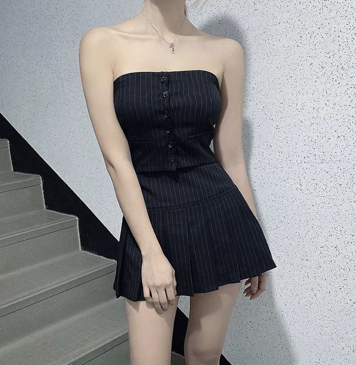 KR STRIPED TOP/ MINI SKIRT (BLACK)
