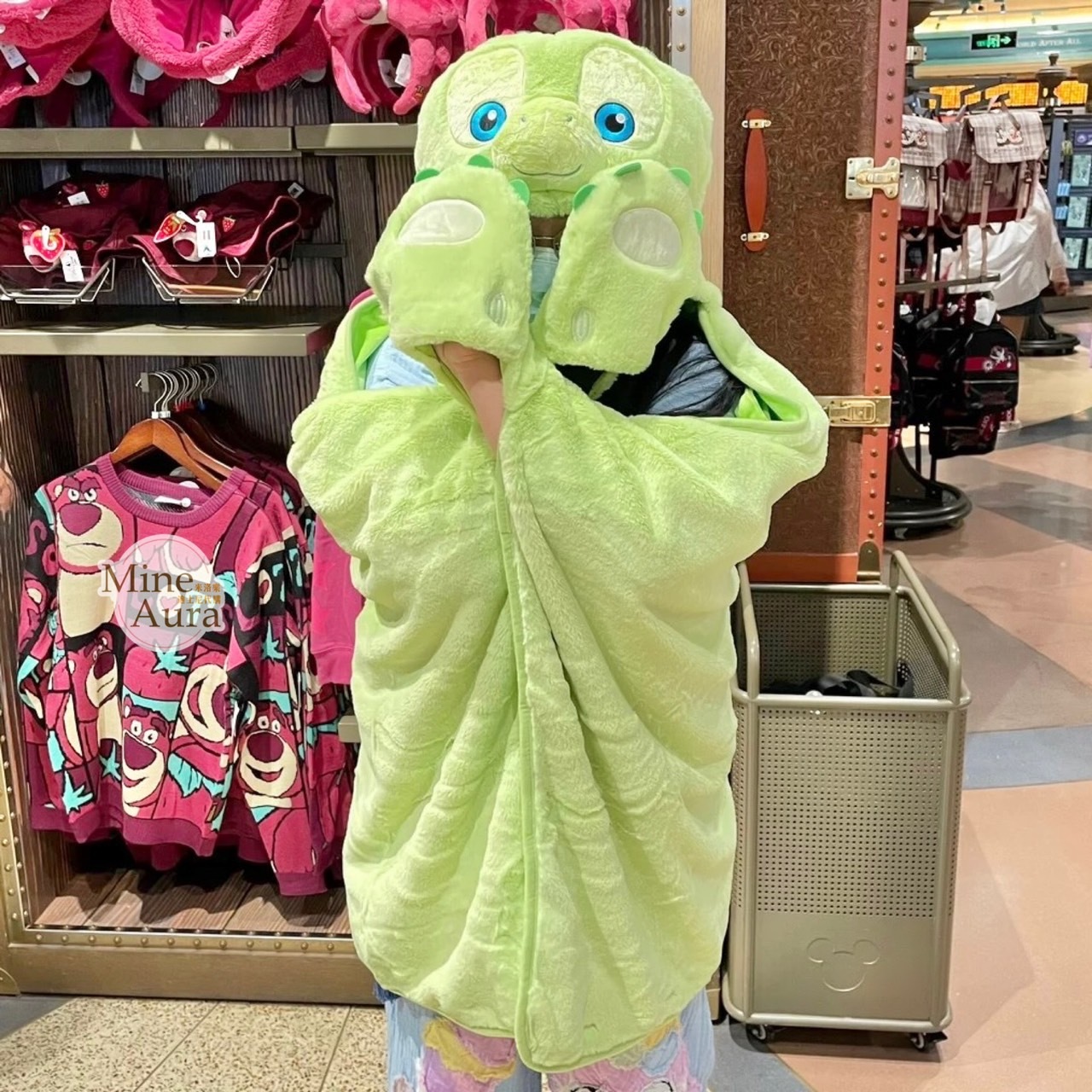 奧樂米拉 海龜 OluMel 連帽造型 披肩 毛毯 可摺疊收納 -上海迪士尼樂園