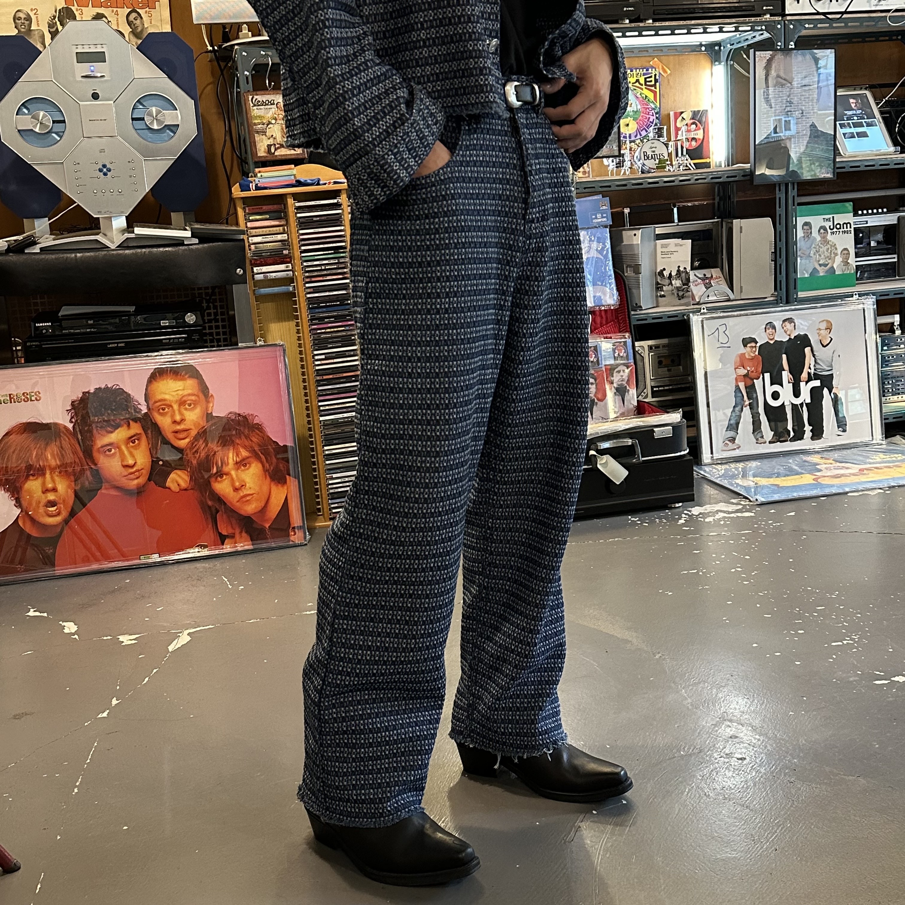 CHEN剪邊半直筒牛仔褲