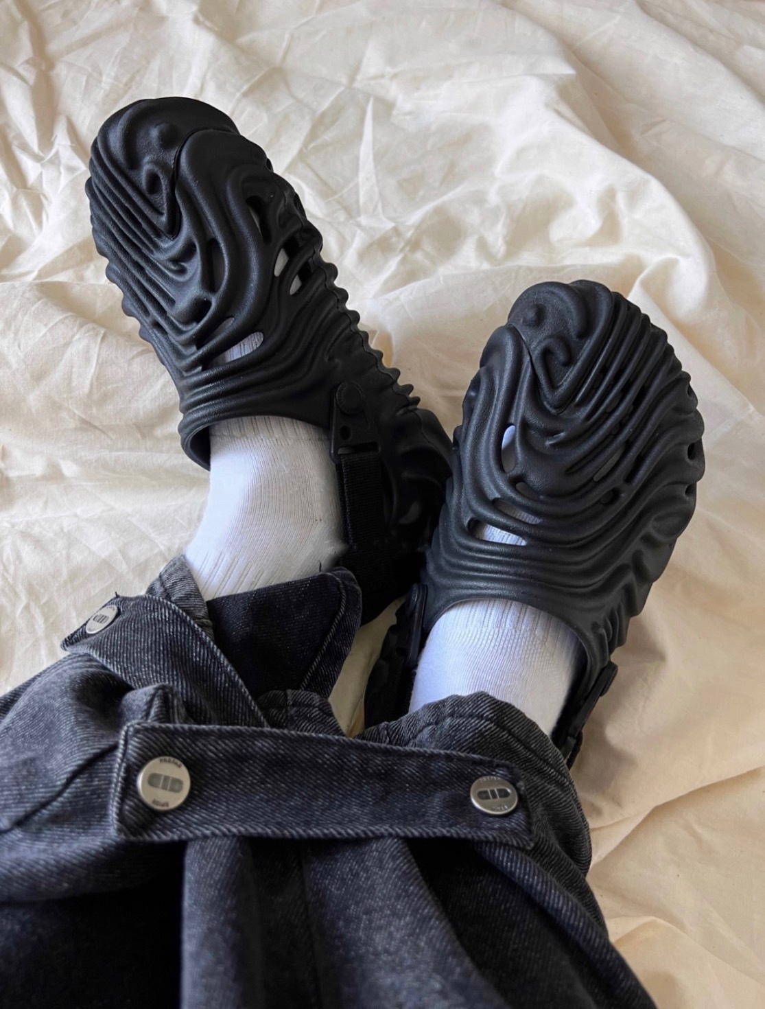 Salehe Bembury x Crocs Pollex Clog 指紋洞洞鞋 黑