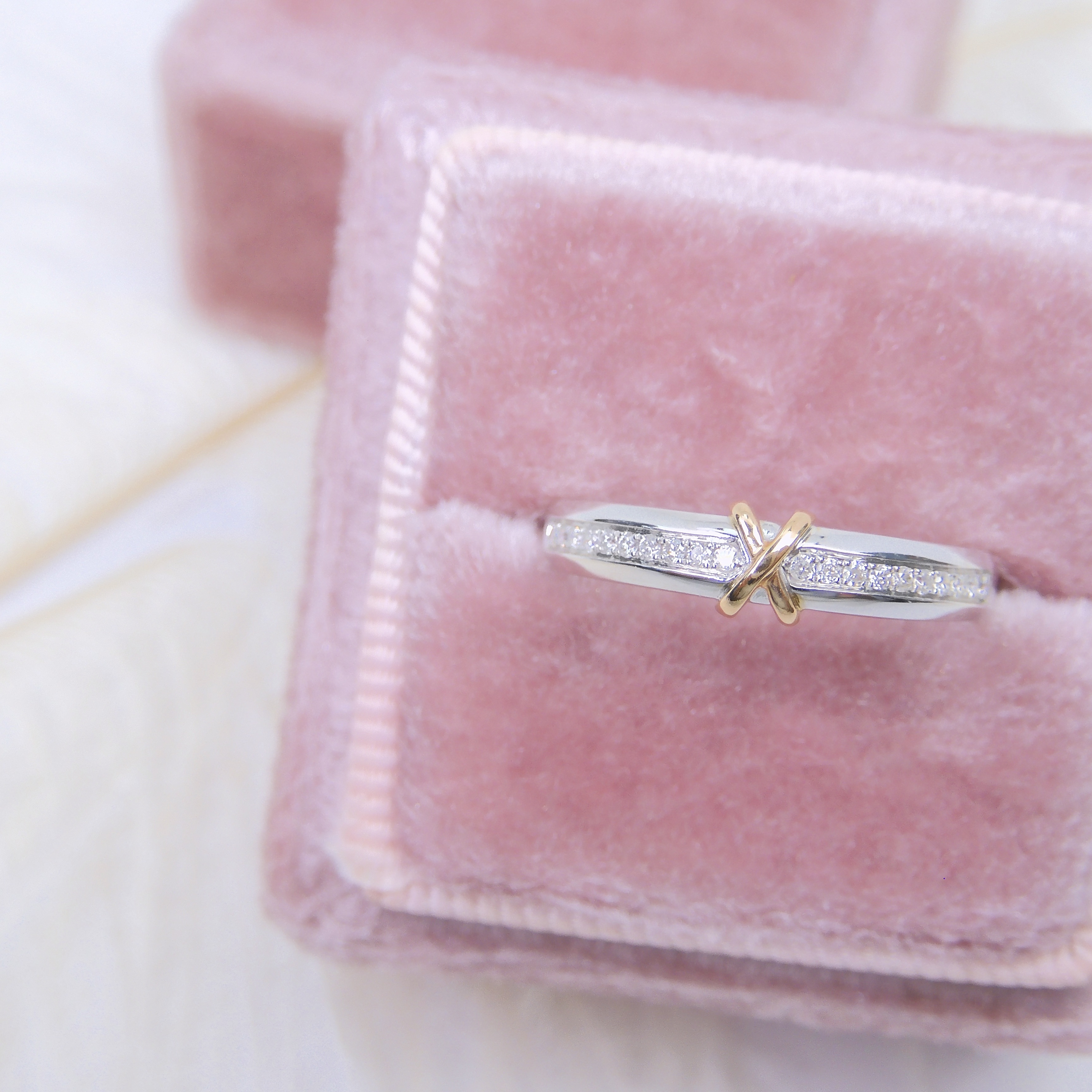 18K Gold 0.078ct Diamond Ring