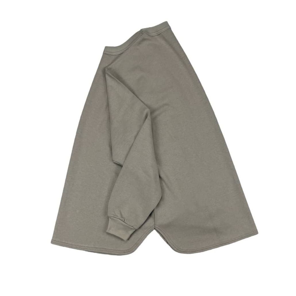 台灣製太空棉落肩圓弧下擺長T沙色側面細節照