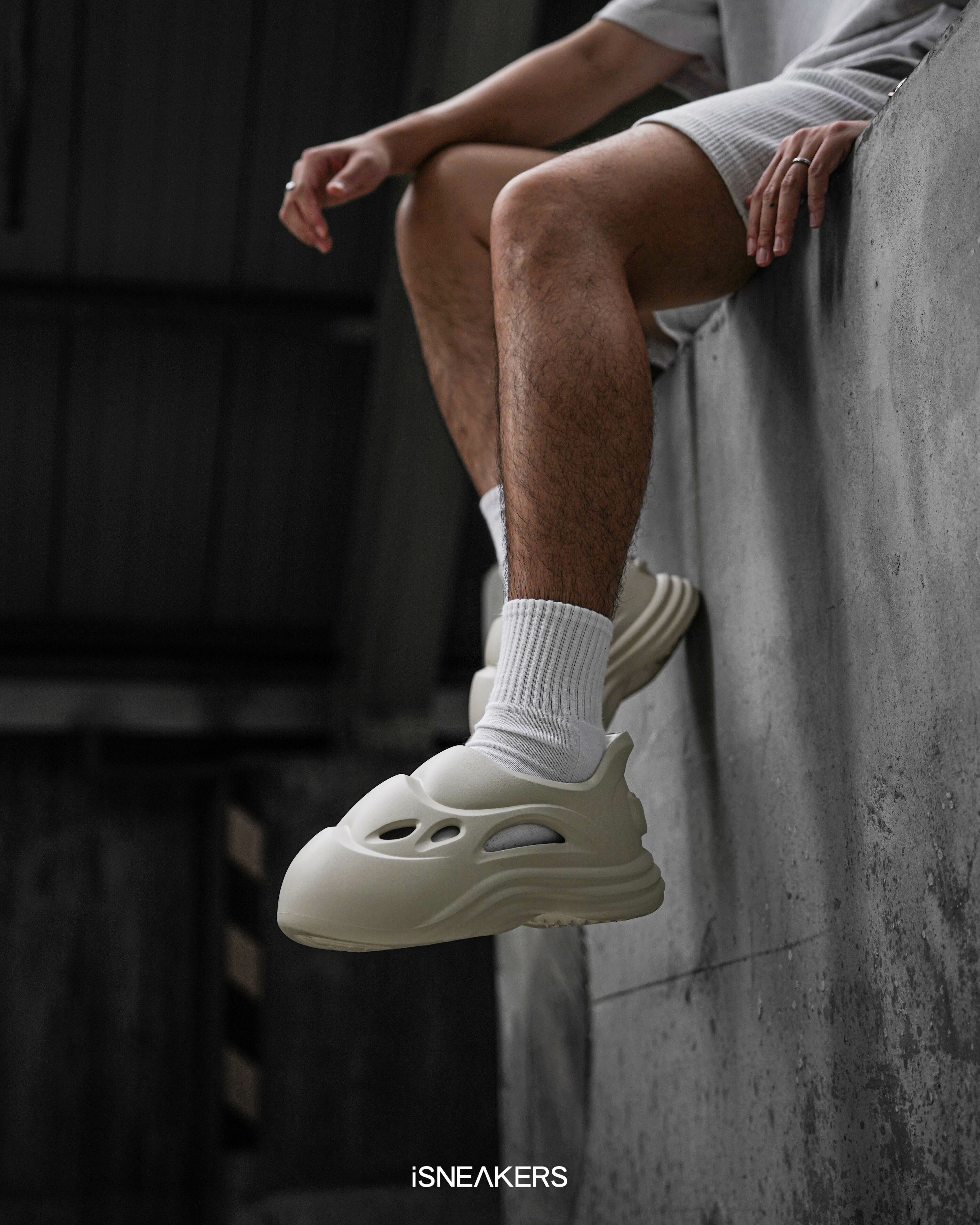 Rhime Alien Proto 1 Foam Runner サンダル 范丞丞同款Rhime 23SS Alien Proto 1 Foam Runner异形洞洞鞋男女