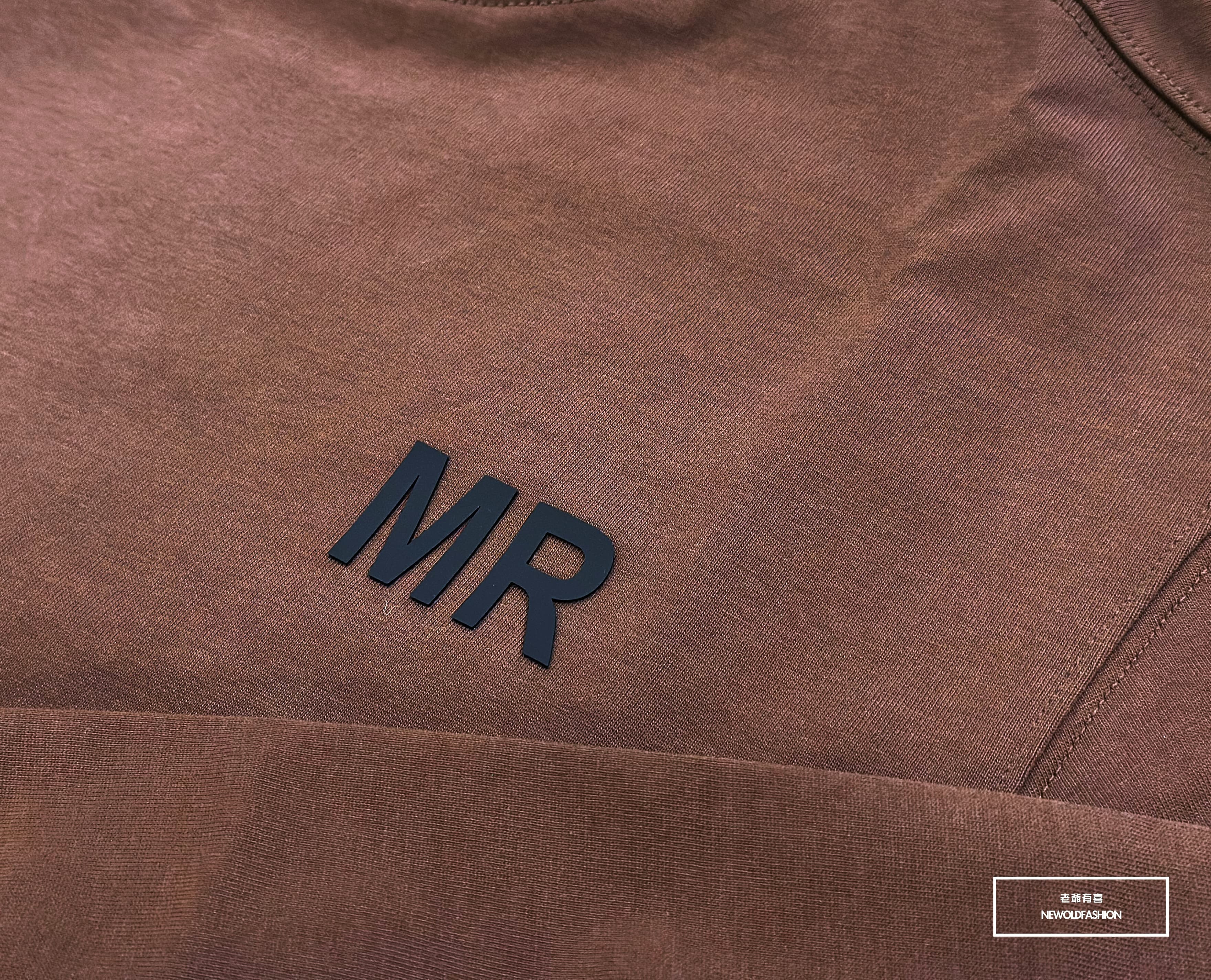 『新品上市』重磅MR英字大學T-咖啡(NOF2309B2233)