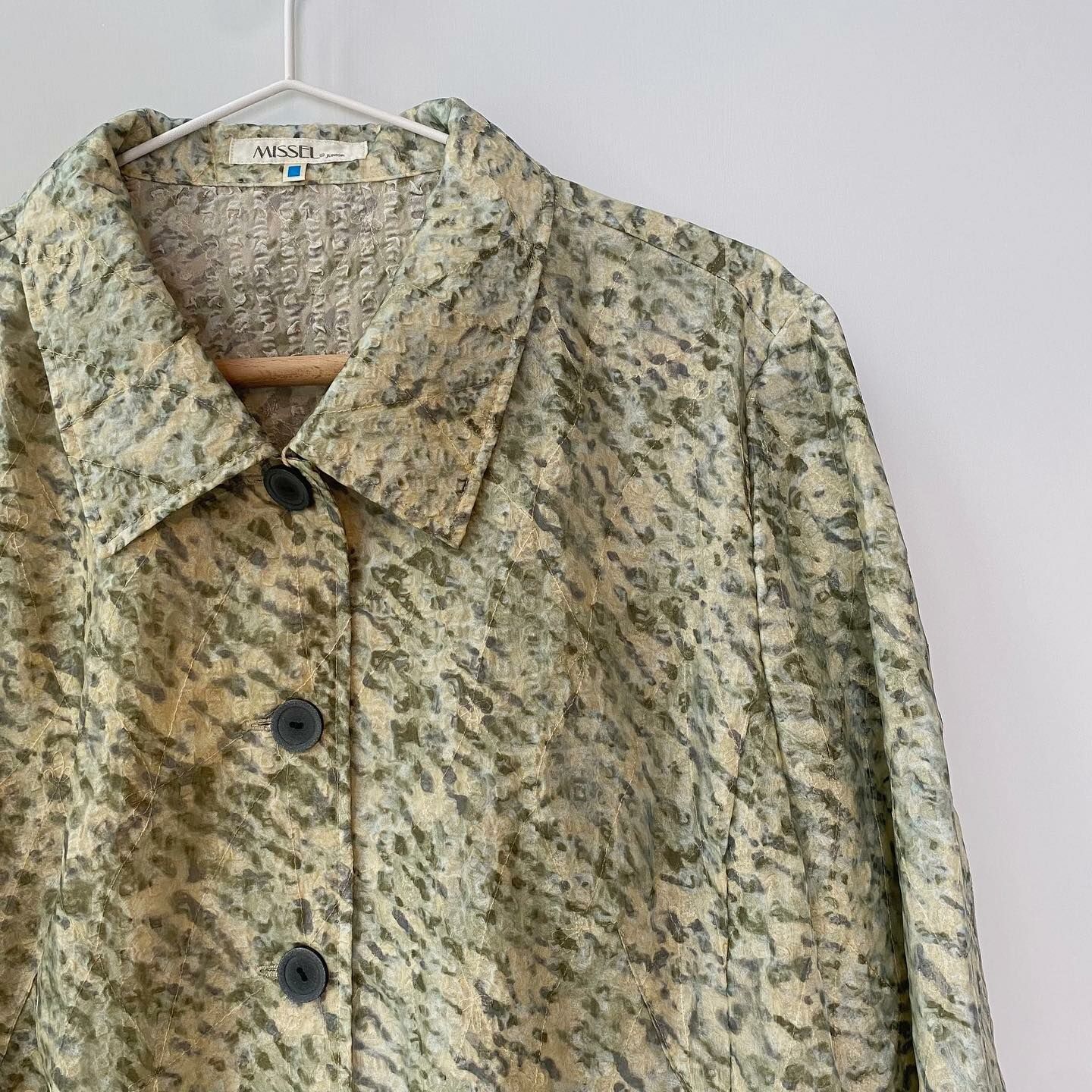 虎紋皺皺免燙上衣