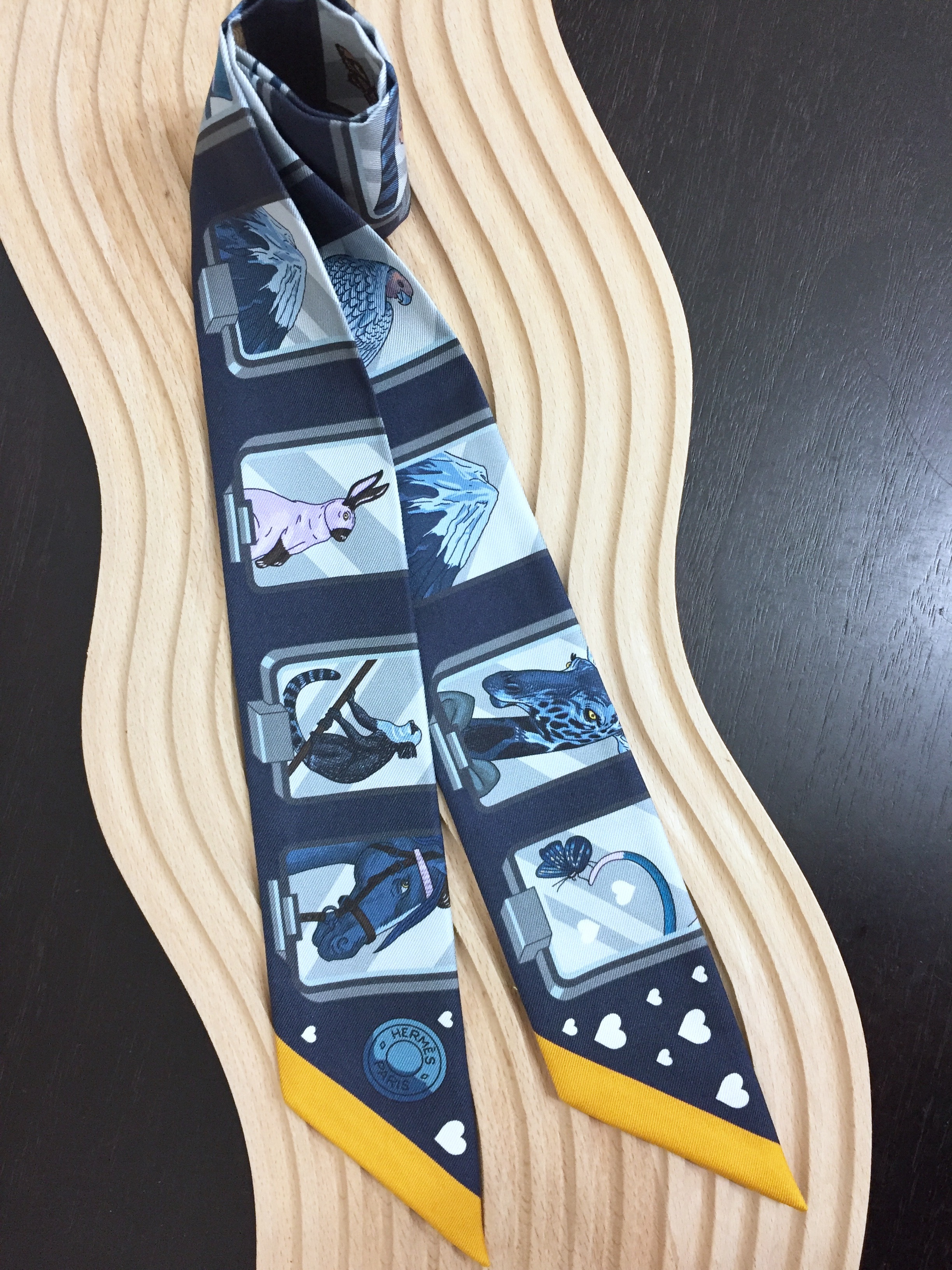 Hermes Twilly 絲巾