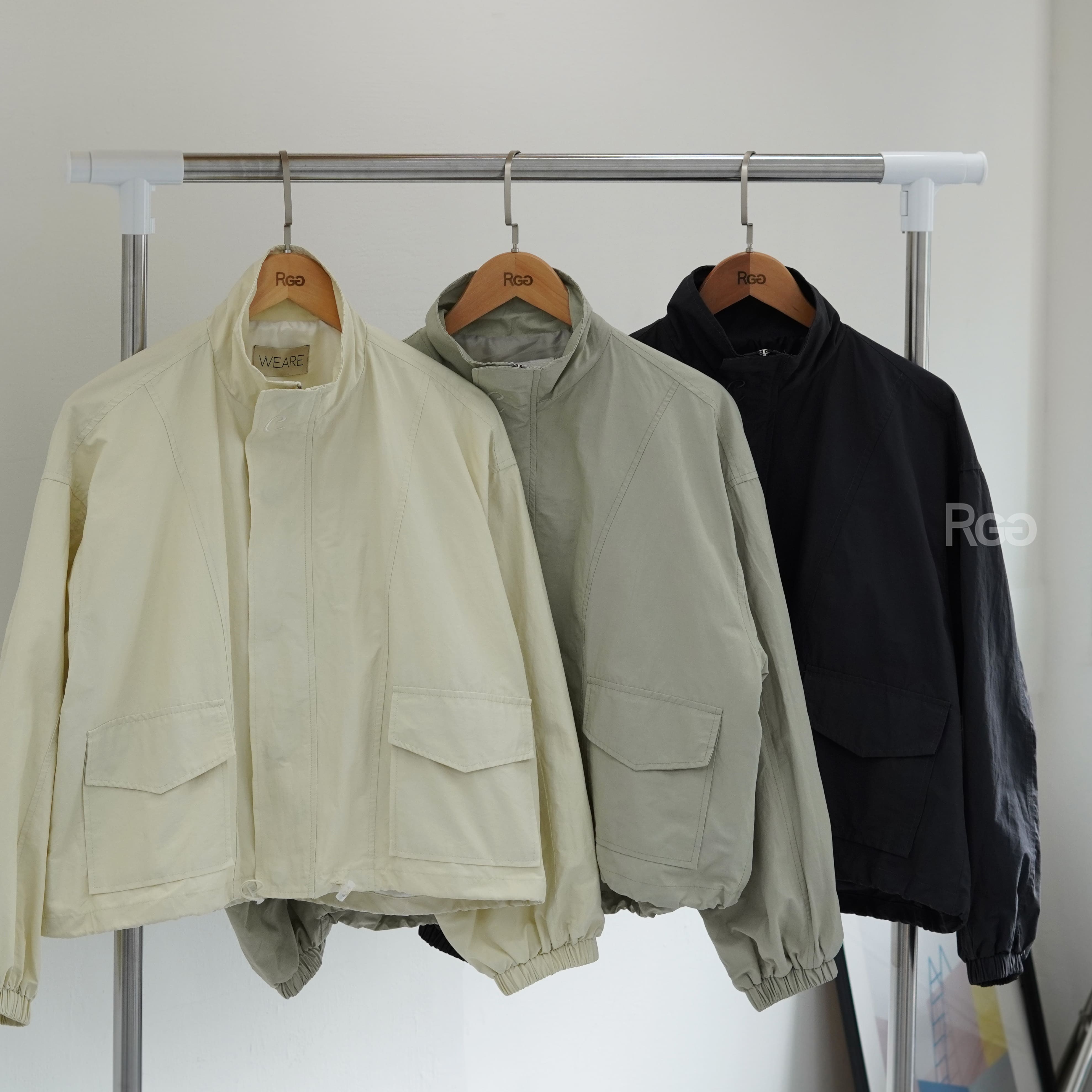 下擺抽繩短版風衣外套商品照