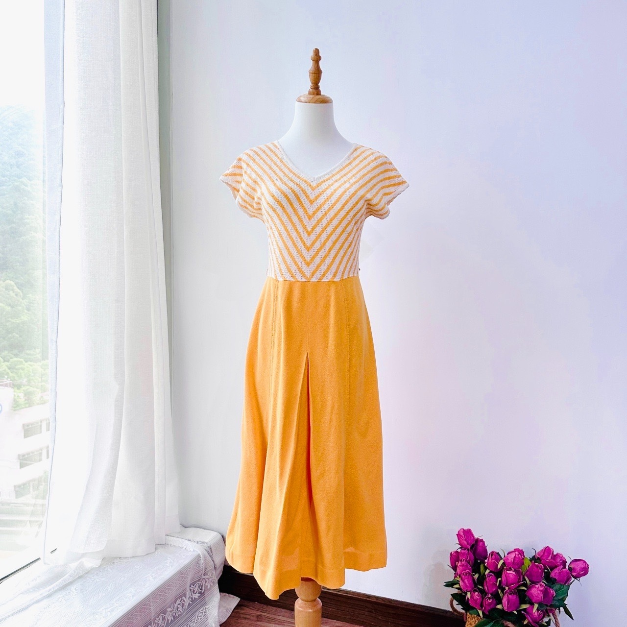 Christian Ada 芒果黃白間條古著連身裙