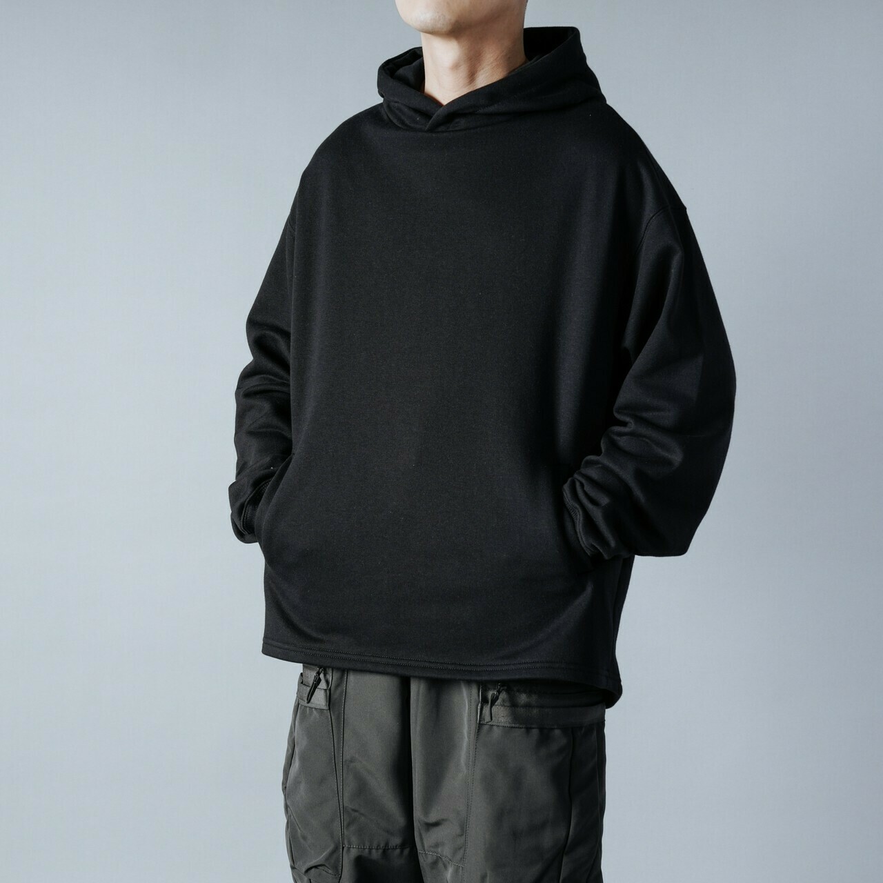 #141 台灣製極厚磅前短後長寬鬆高領帽T