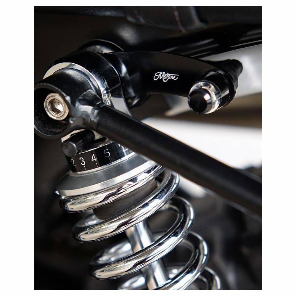 Motone 氣冷凱旋專用 後方向燈支架 (避震位置) - 黑