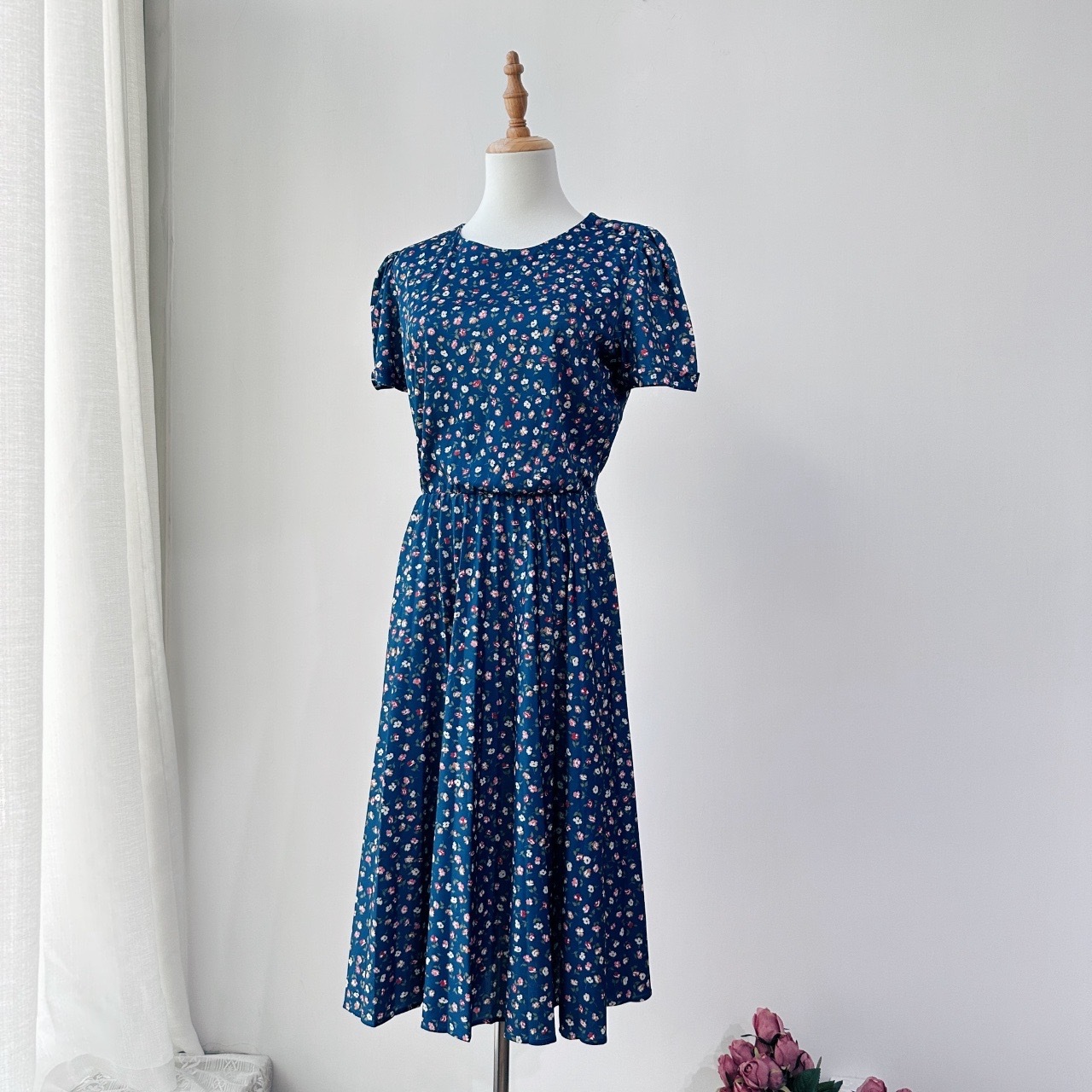 海藍色碎花短袖連身裙