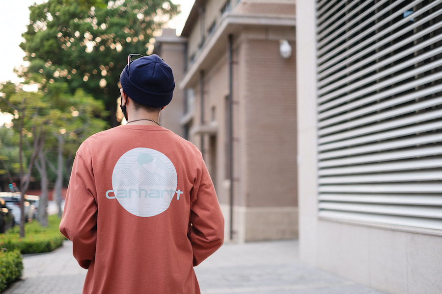 CARHARTT Mountain 落日餘暉 口袋 長TEE