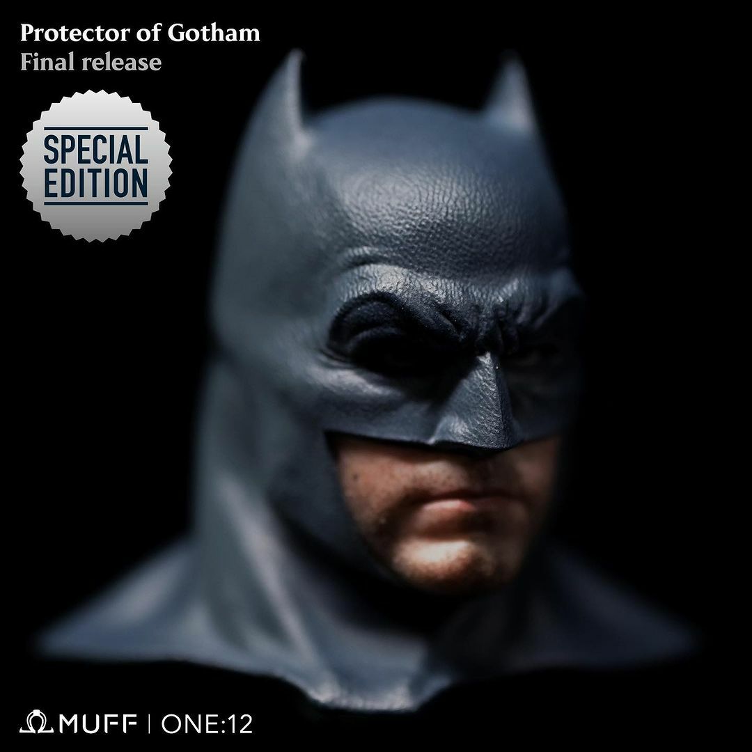 Muff toys 1 / 12  Protecter of Gotham - blue special edition (For MEZCO)