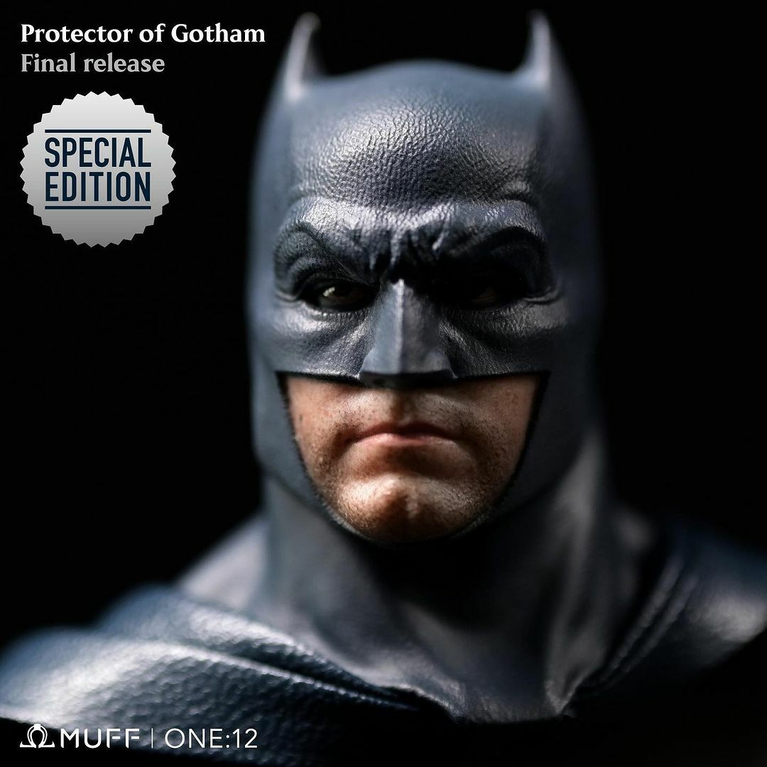 Muff toys 1 / 12  Protecter of Gotham - blue special edition (For MEZCO)