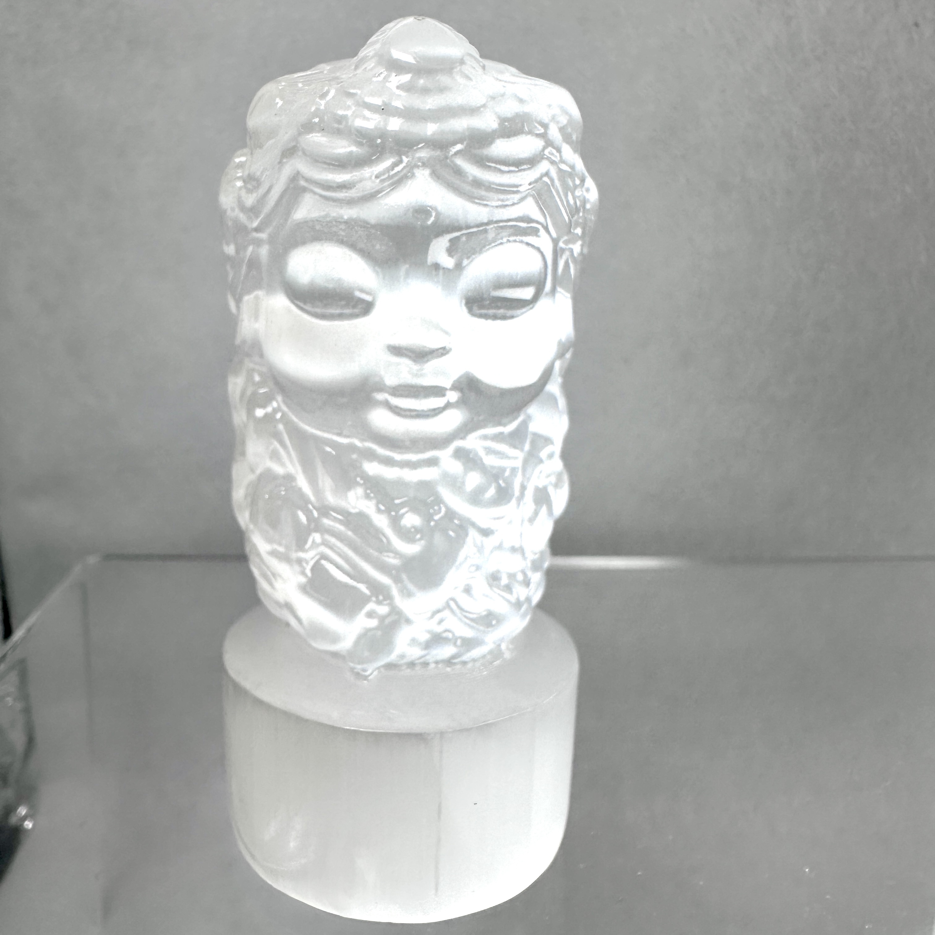 透石膏石 觀音渡母 (水晶淨化柱)