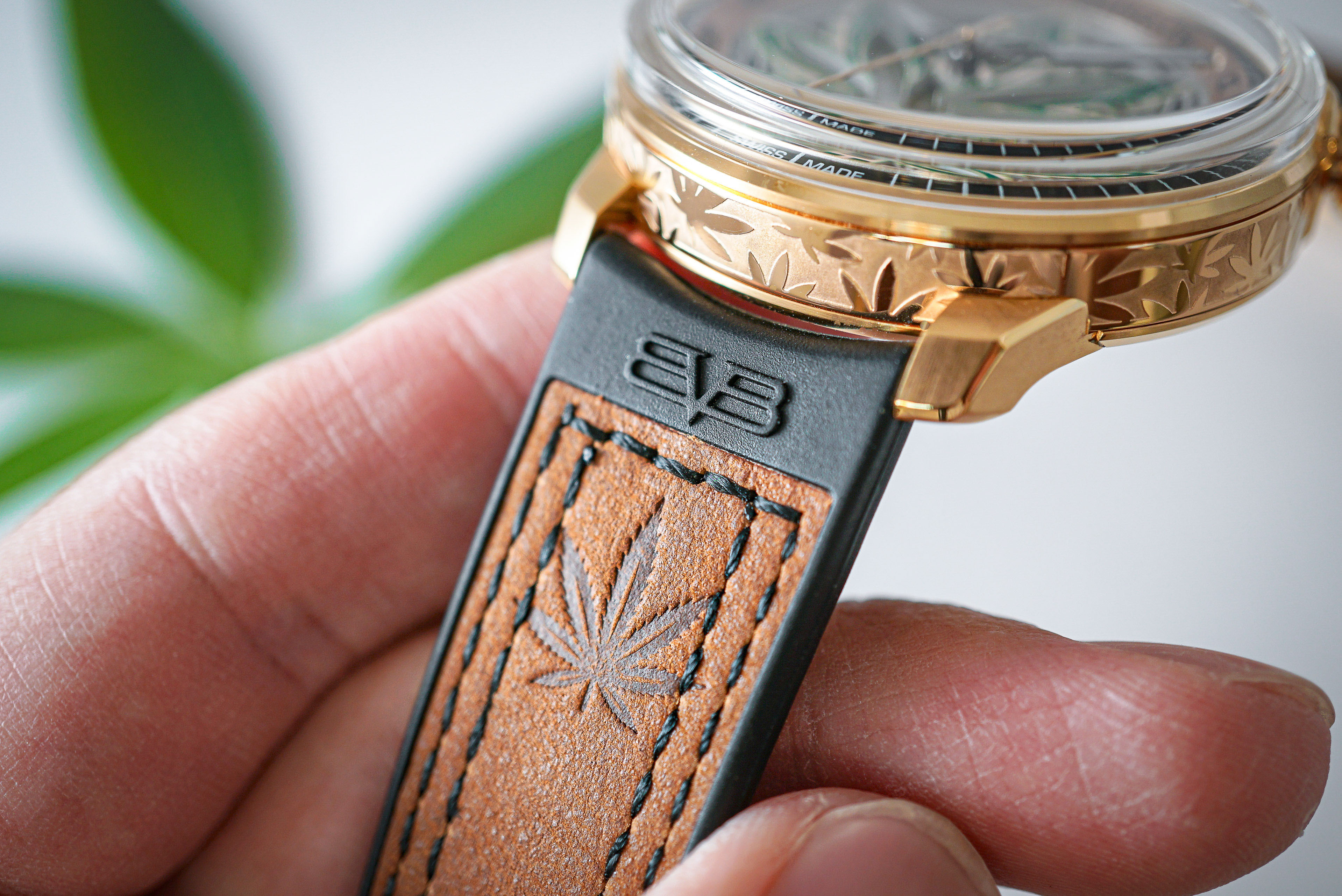 BOMBERG BB-01自動機械系列 CBD Golden腕錶