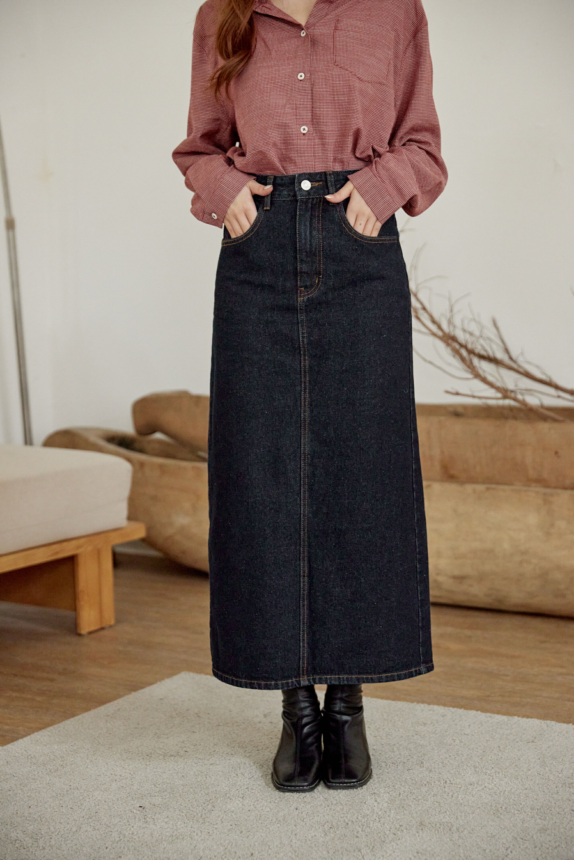 『最後現貨』guten made/完美直臀 後開衩牛仔長裙-原色藍