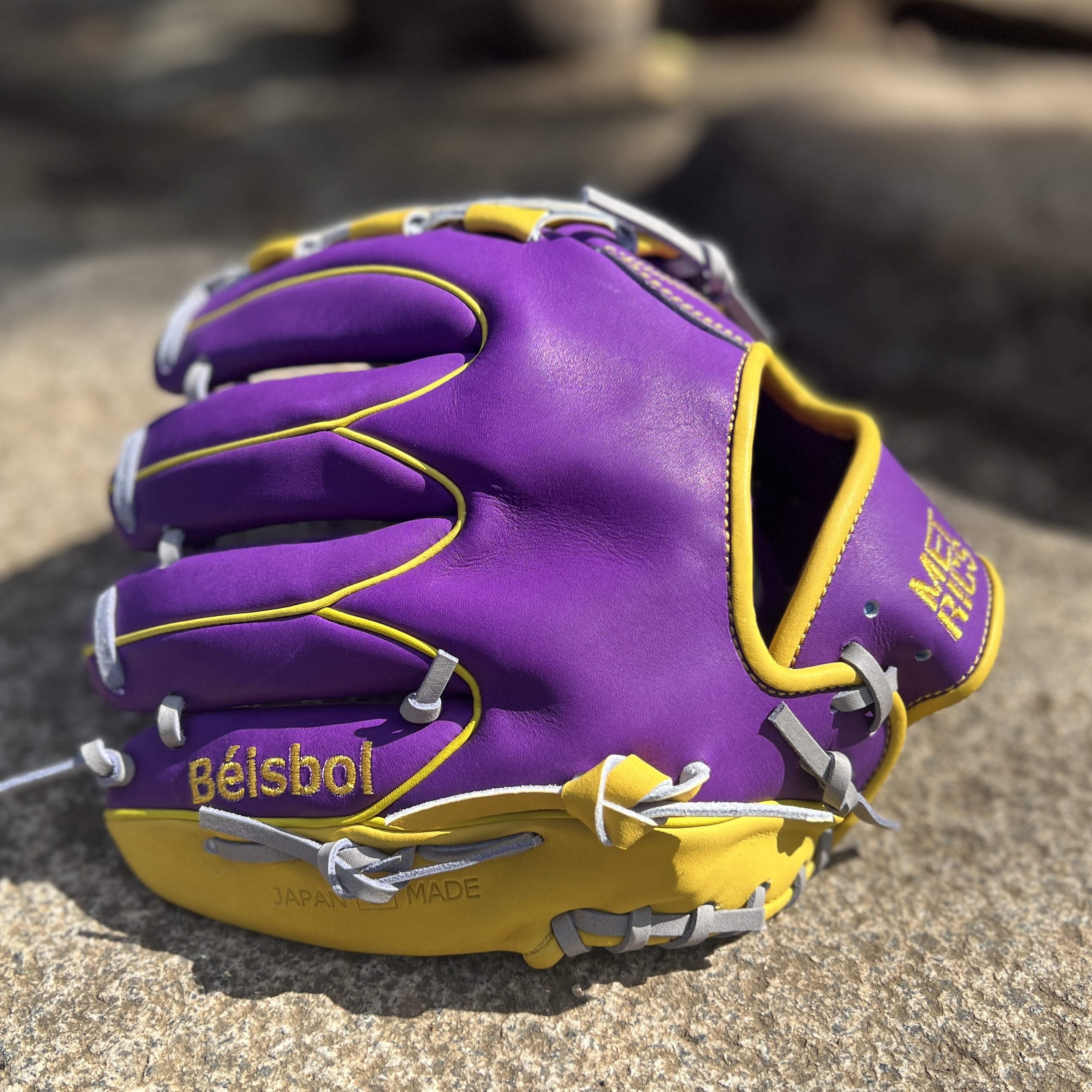 【照片分享】 Metrics  軟硬兼用 SELECT STEER HIDE投手 訂做手套