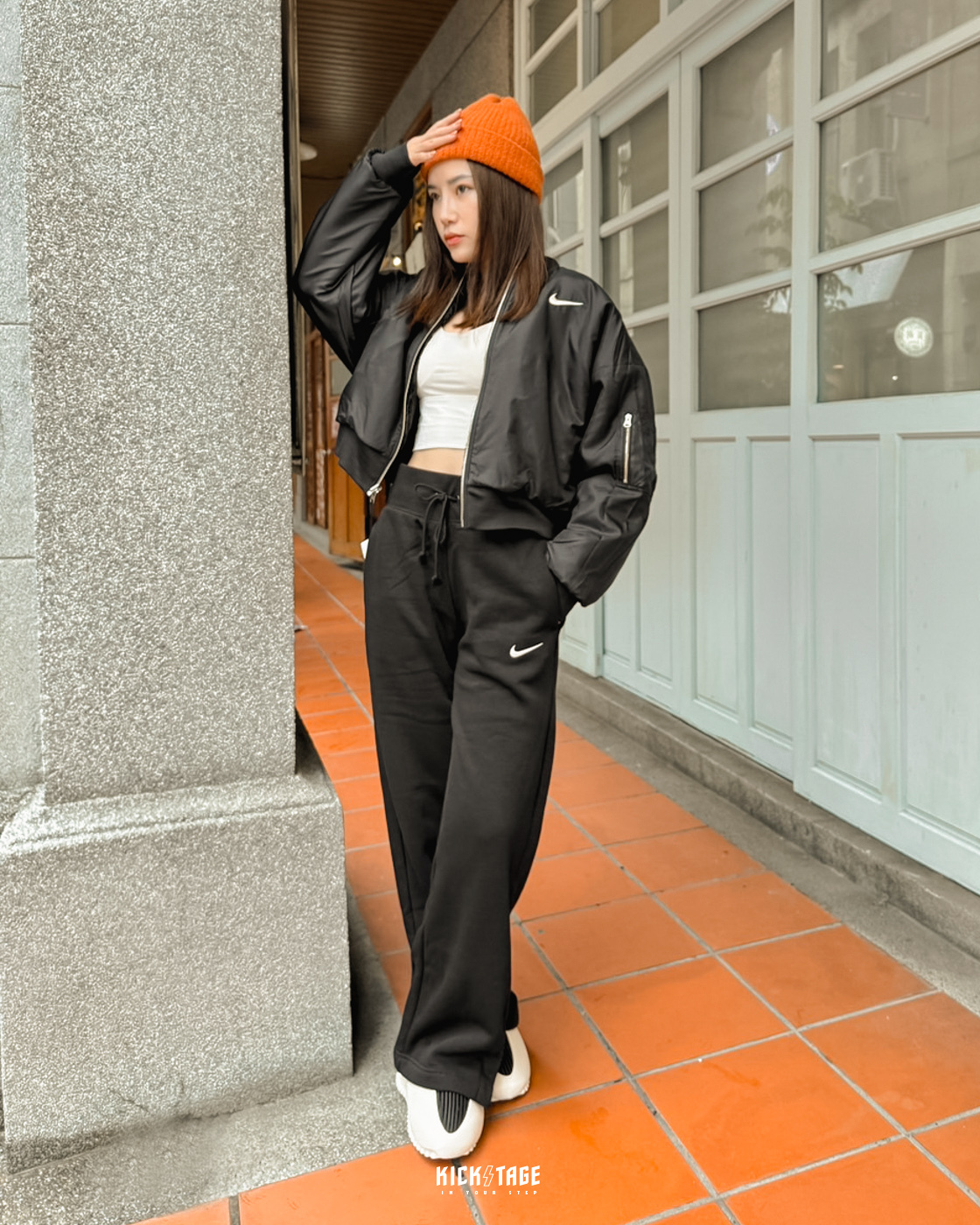 女款NIKE NSW MA1 JACKET 黑色白色小勾雙面穿軟毛皮草飛行外套【FB8693】