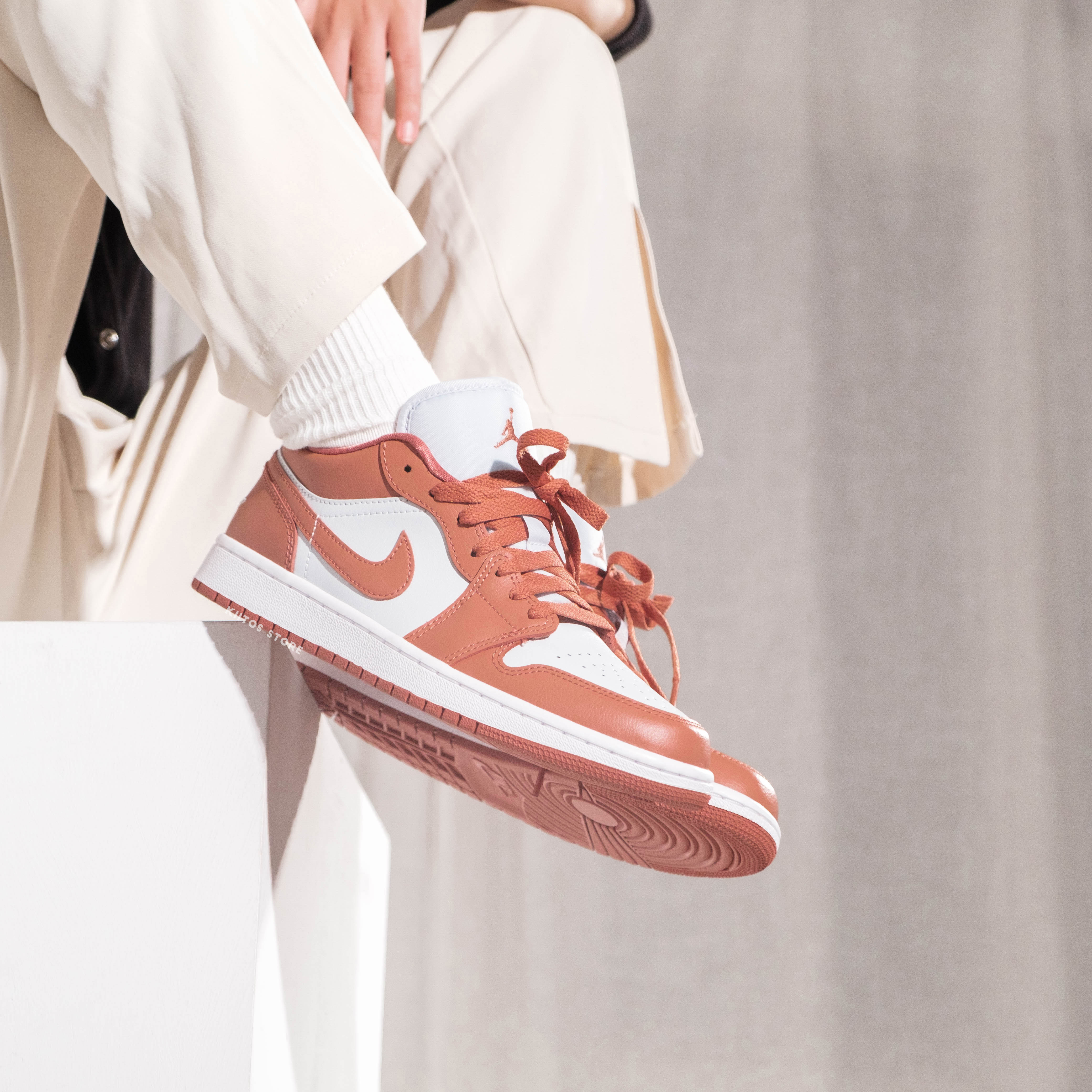 Nike Air Jordan 1 Low Sky J Orange 天空橘DC0774-080