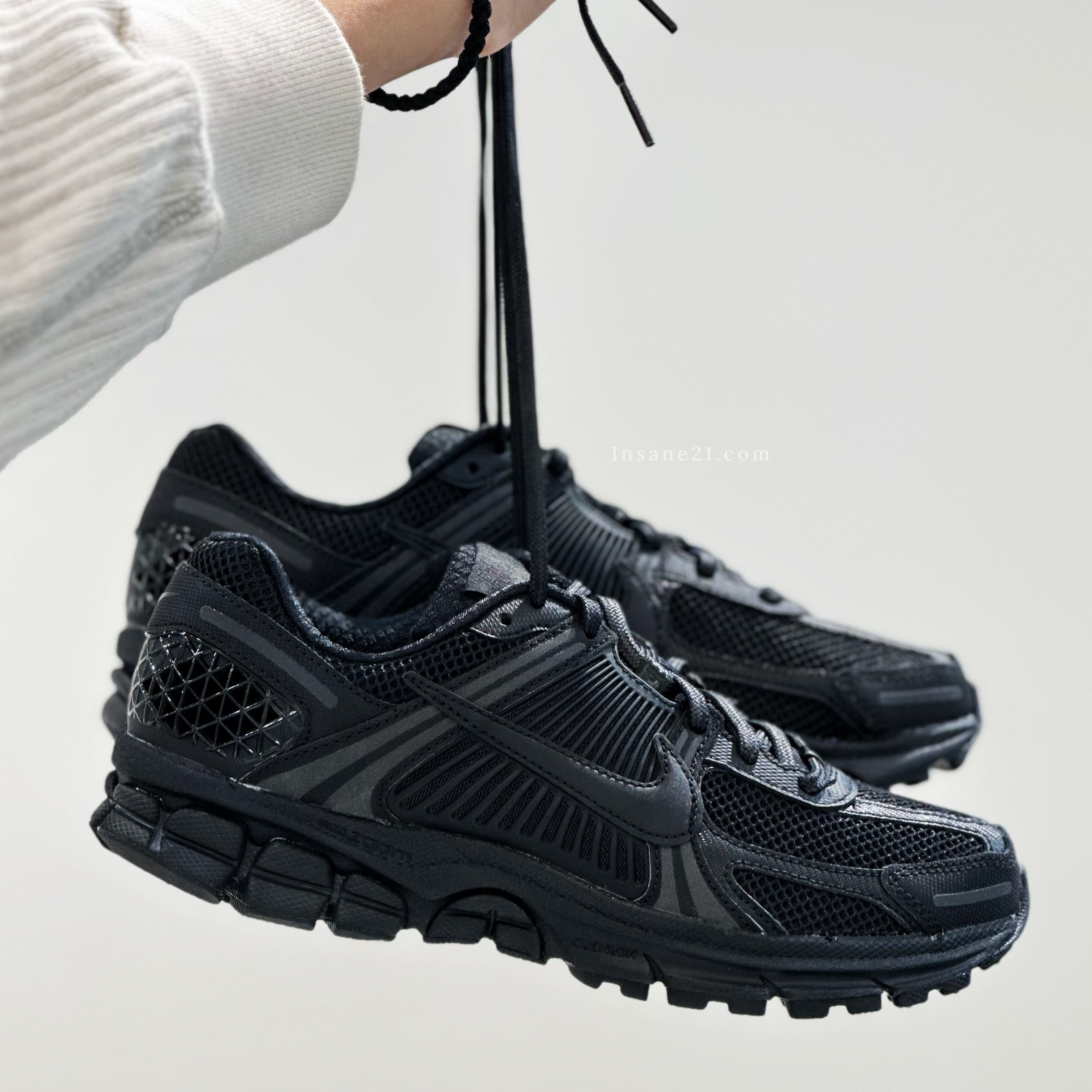 NIKE ZOOM VOMERO 5 極致黑黑魂 復古 老爹鞋 BV1358-003