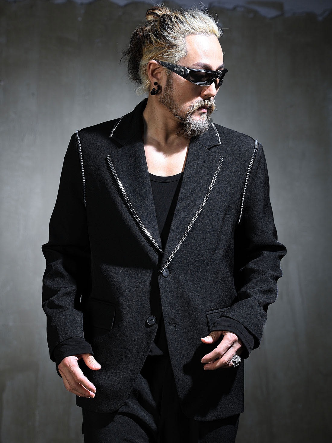 肩處翻領拉鍊造型雙扣西裝外套