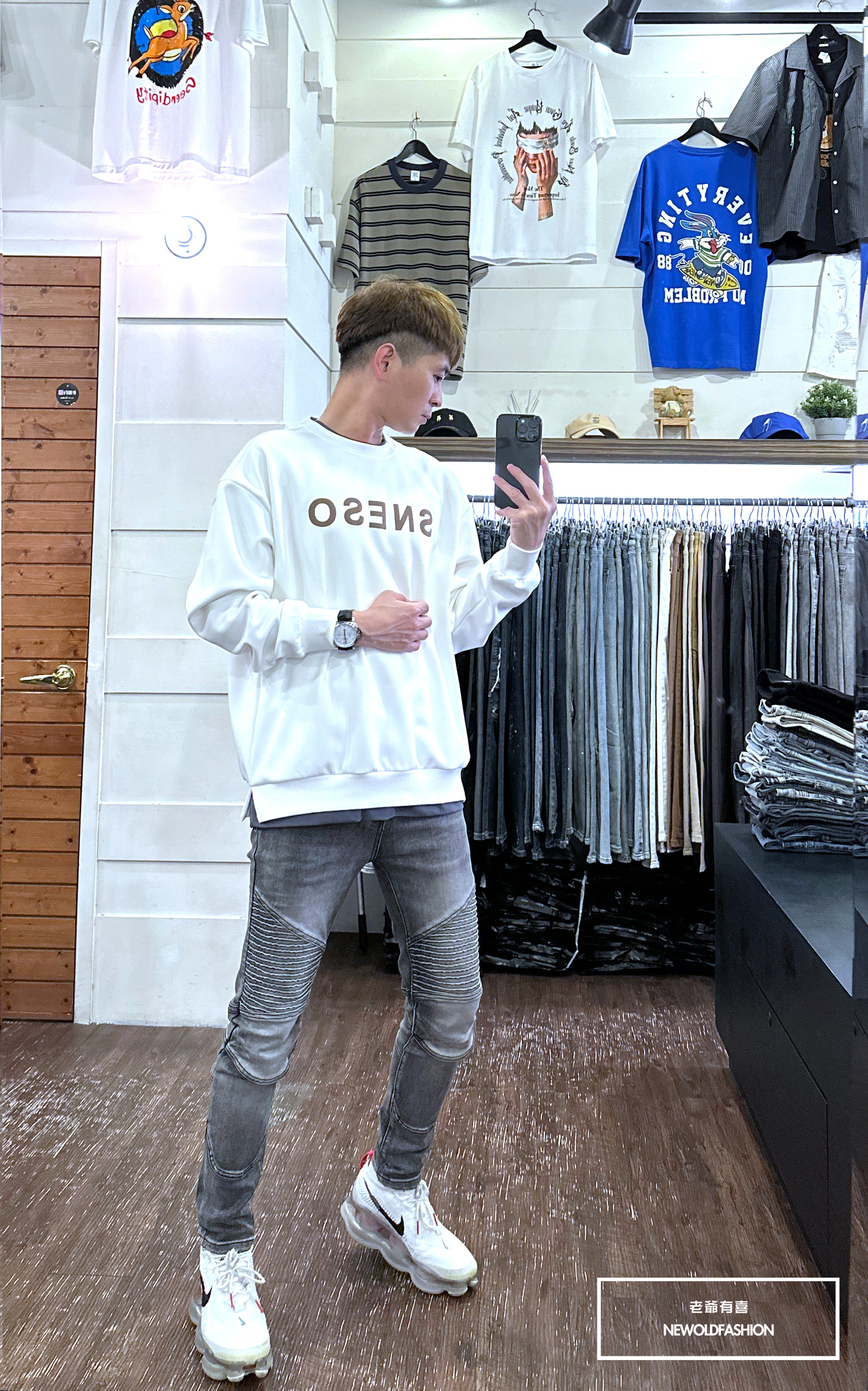 『新品上市』重磅SNESO拼接大學T-白(NOF2309B5530)