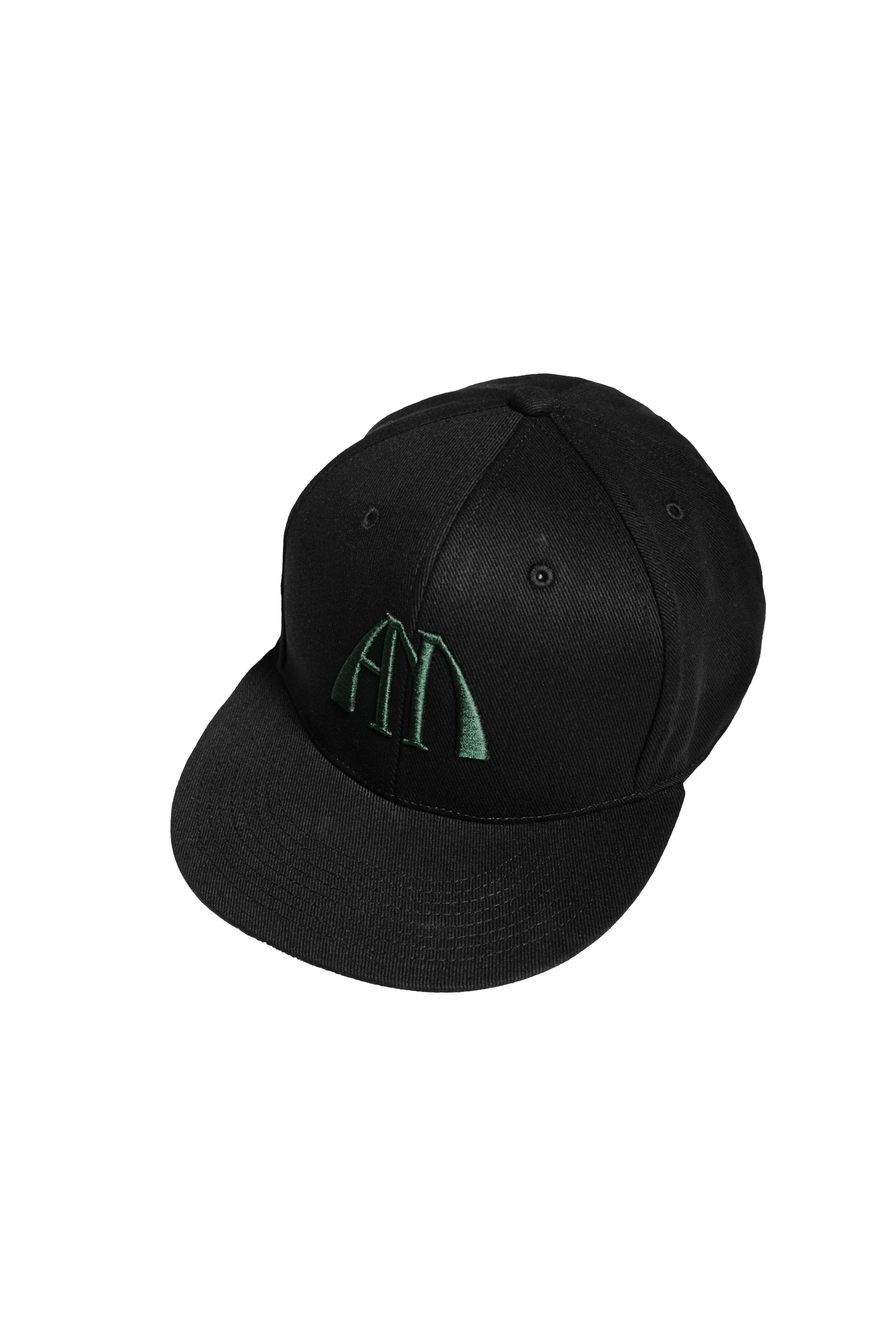 BADGE FITTED CAP - BLACK