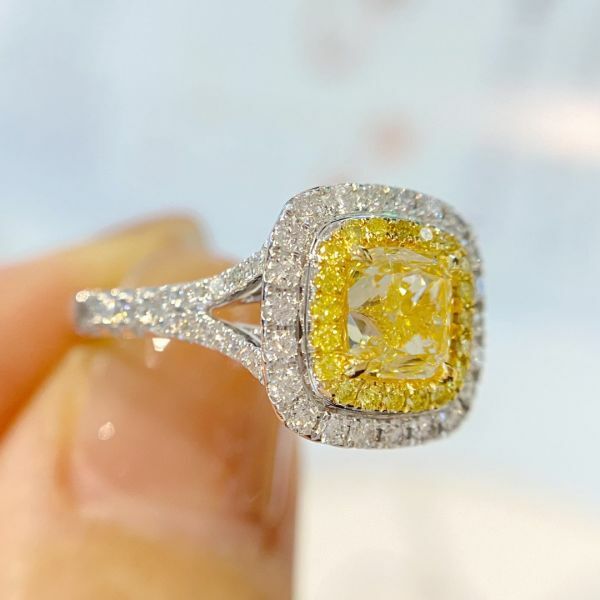 GIA 經典款黃鑽Y臂女戒