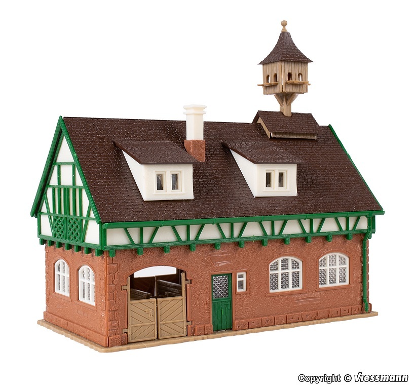 Vollmer 43726 HO scale, Stable with pigeonry and horse boxes removable roof