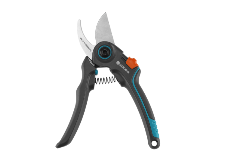 "GARDENA" 德國修枝剪ExpertCut (切割直徑22mm) (翠綠樹枝用)