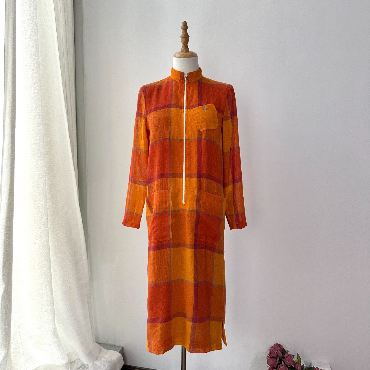 亮橙大格紋多口袋連身裙