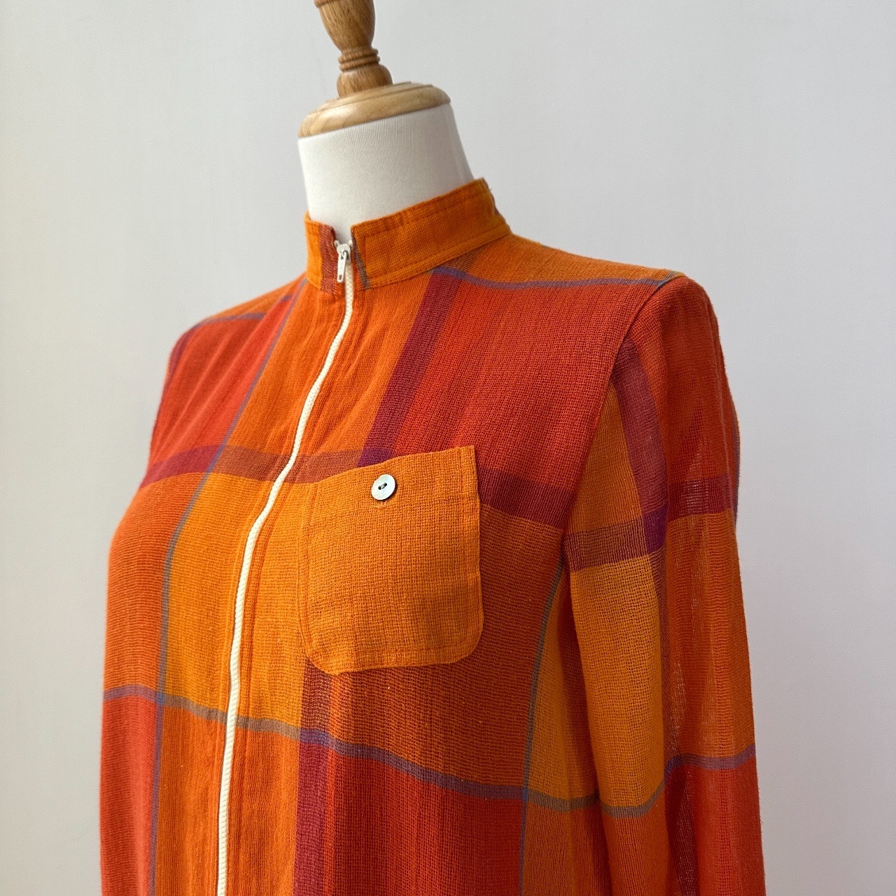 亮橙大格紋多口袋連身裙