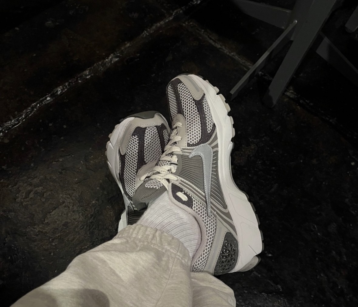 【APAIR】預購 Nike Zoom Vomero 5 "Iron ore and flat pewter" 灰咖啡 高級灰 反光 FD0791-012