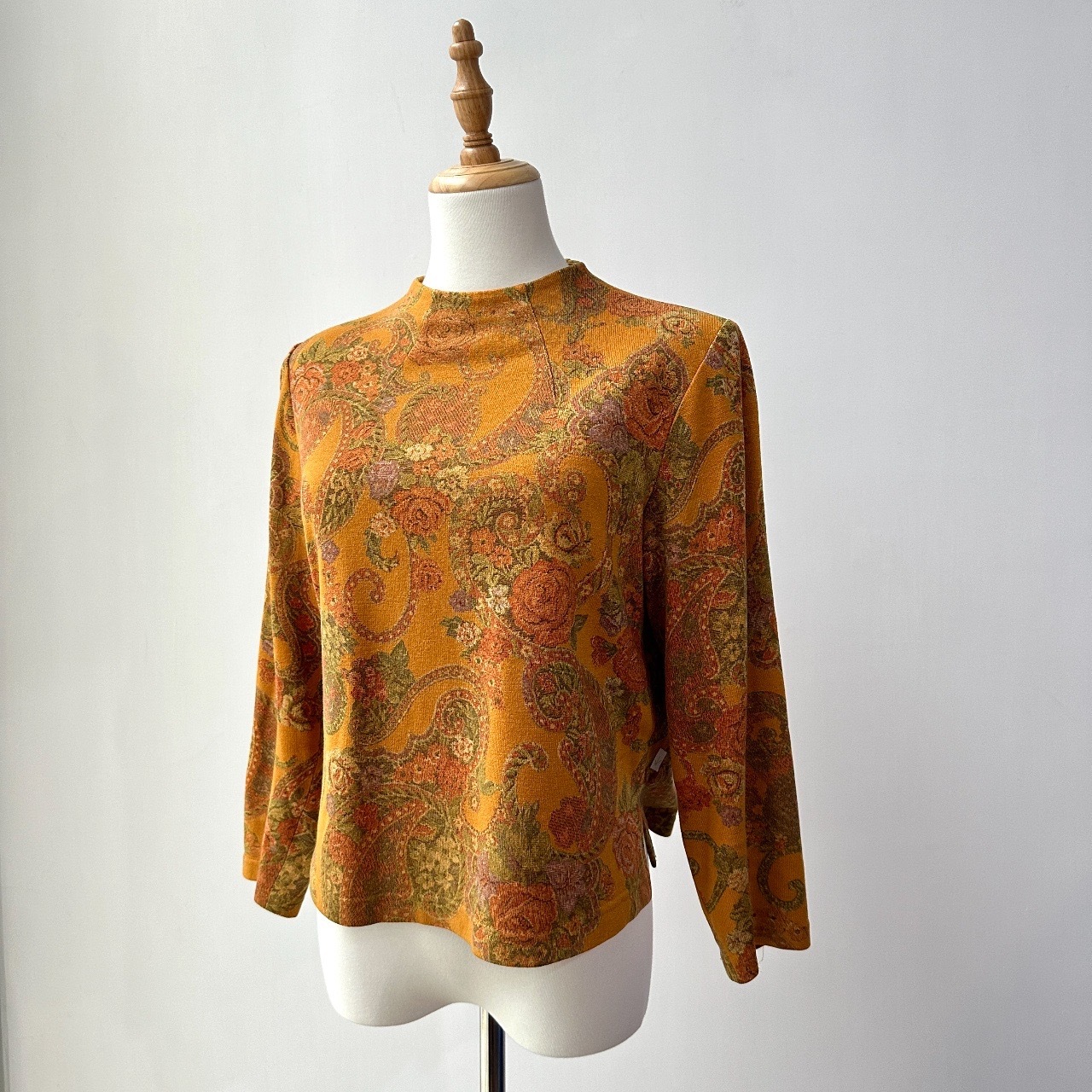 古典感暗橙腰果花長袖上衣