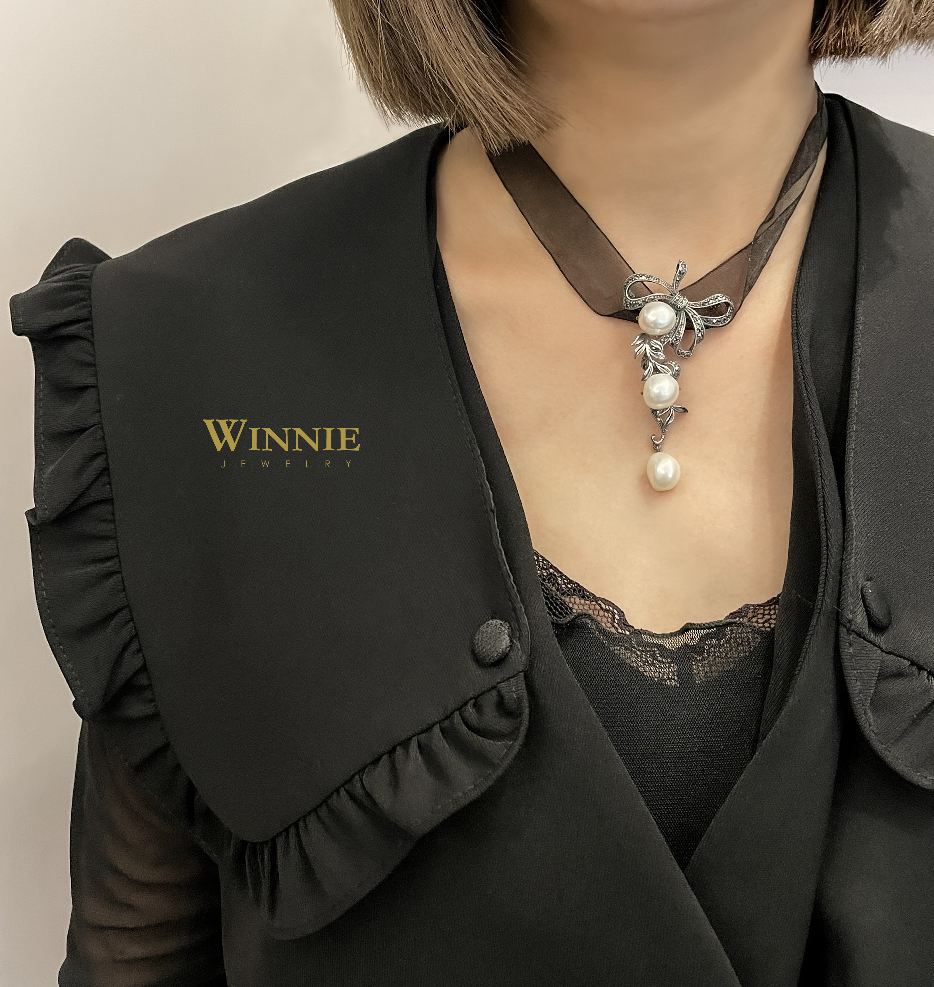 流線垂墜珍珠胸墜